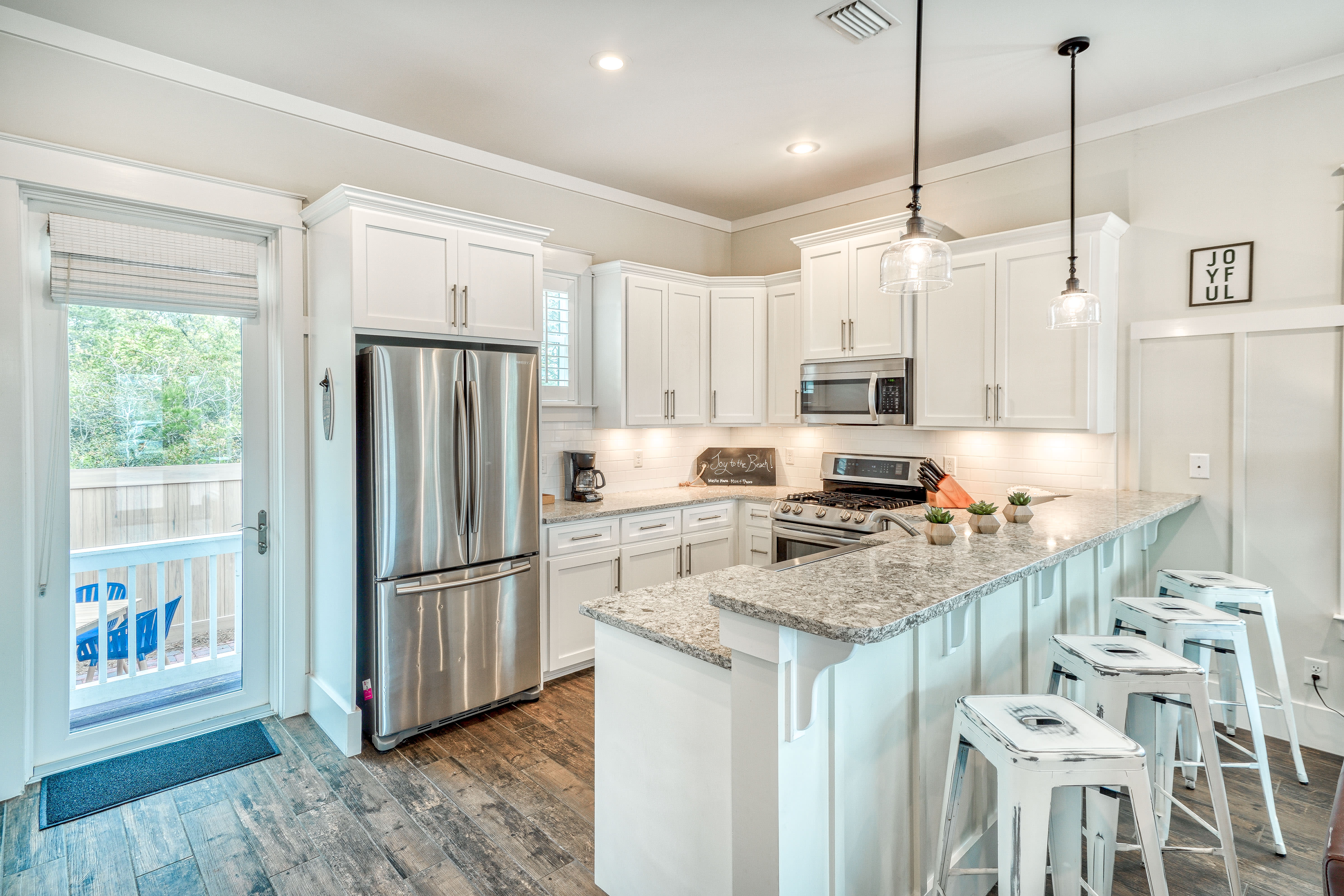 Beautiful kitchen with bar seating!