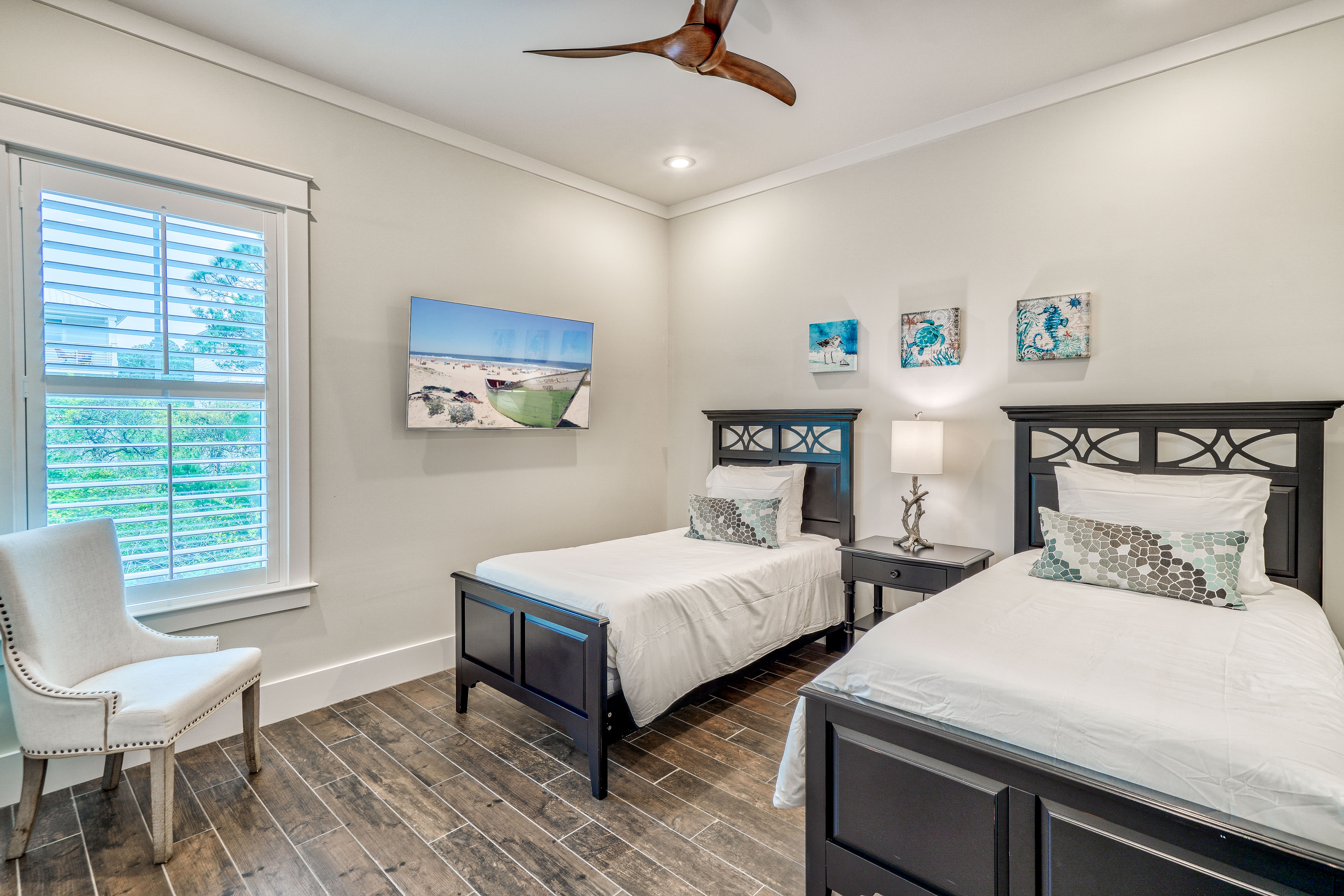 2nd Floor - Guest Room - Two Twin Size Beds