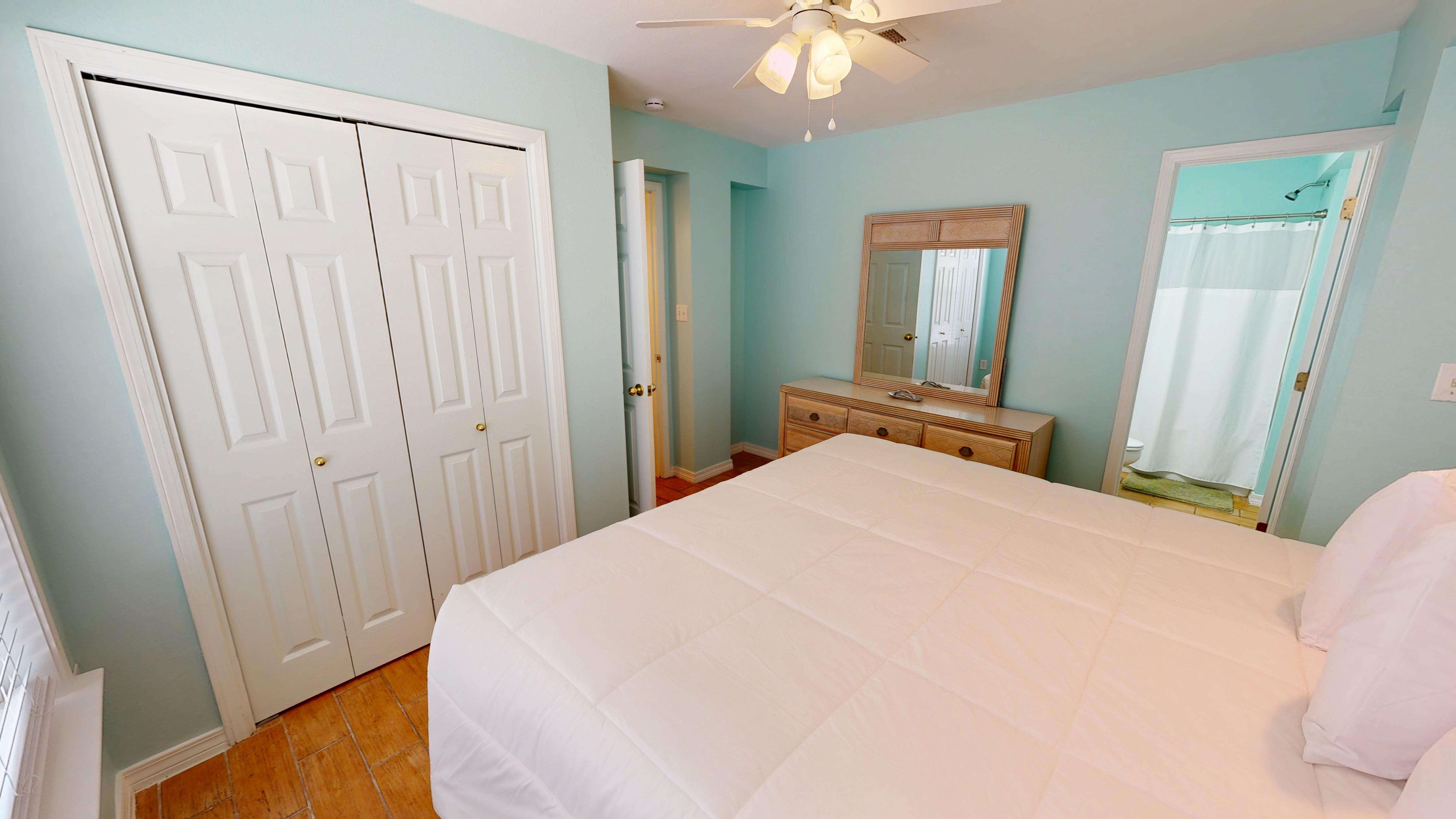 Master Bedroom (1st Floor)