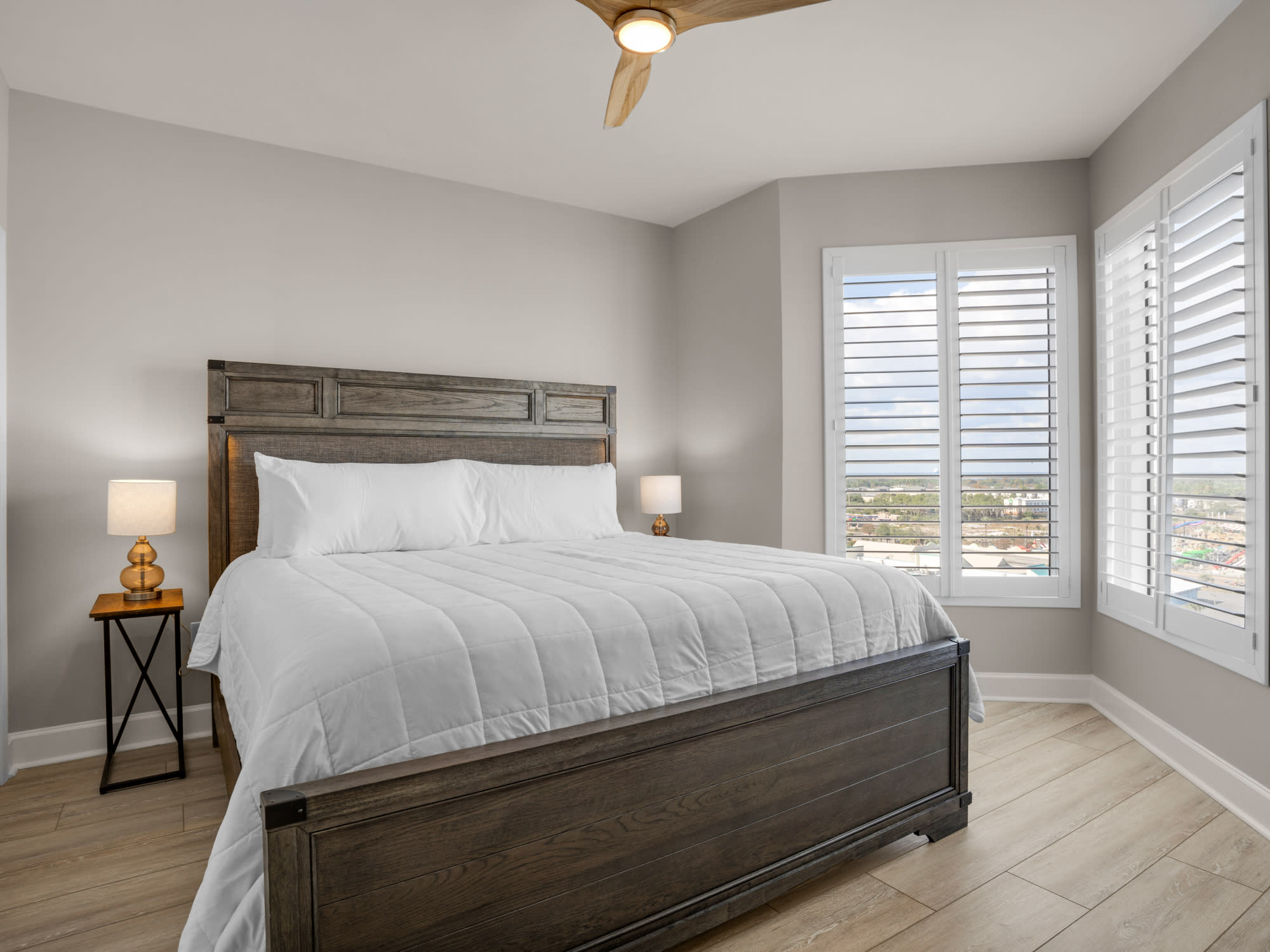 Bedroom 2 with King Bed