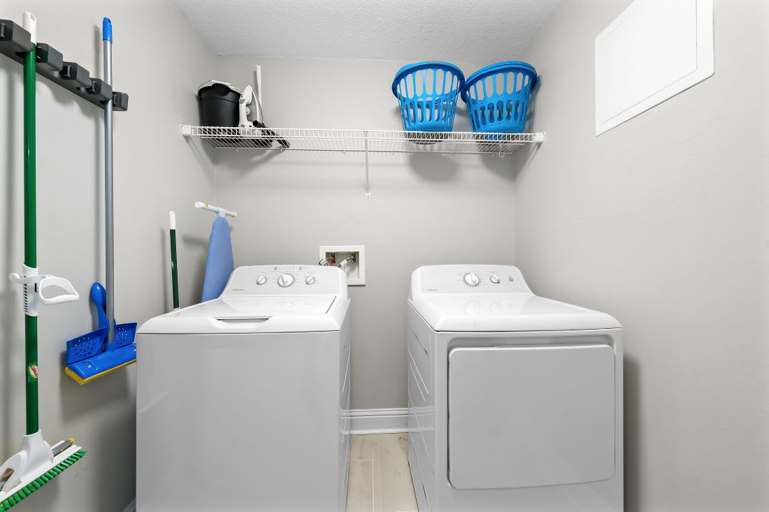 24 Lighthouse 515 Laundry