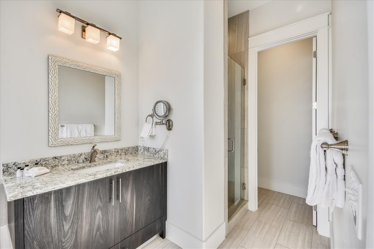 3rd Floor Primary En Suite - Walk in Shower