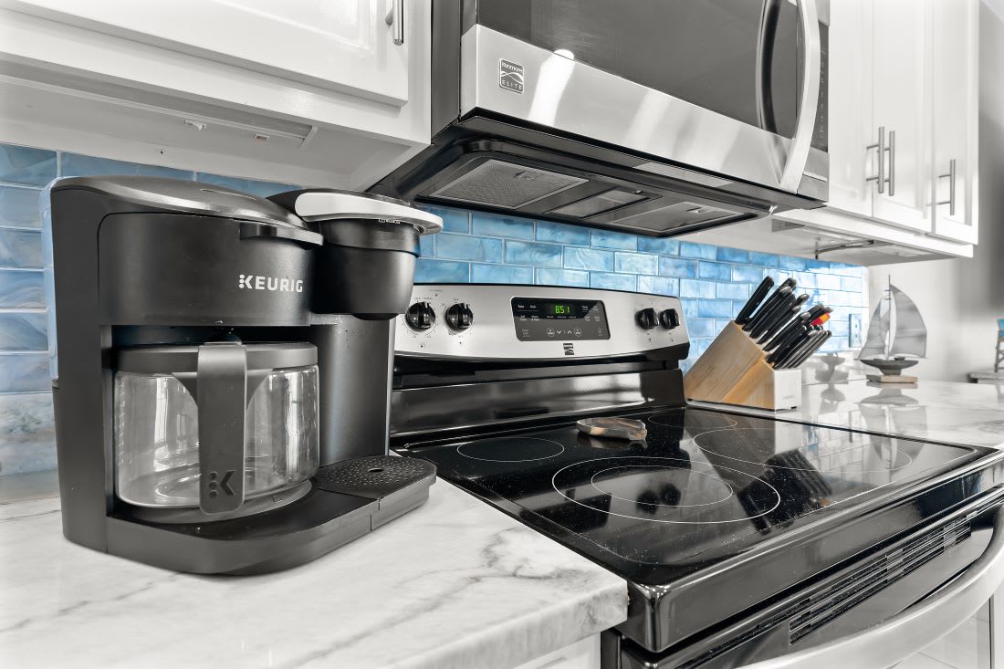 13 Lighthouse 515 Kitchen