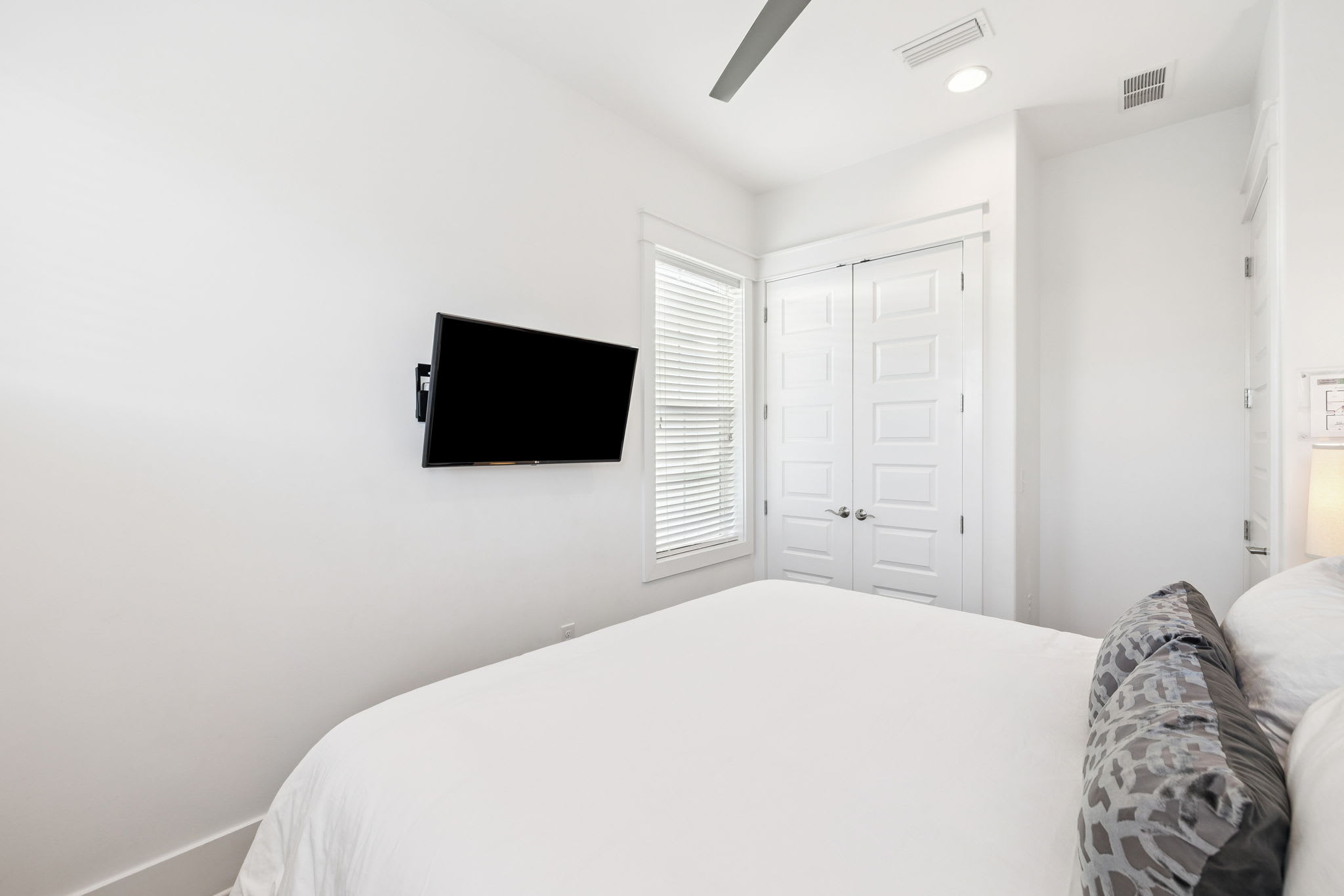 King Guest Suite - Equipped with a Flat-Screen TV