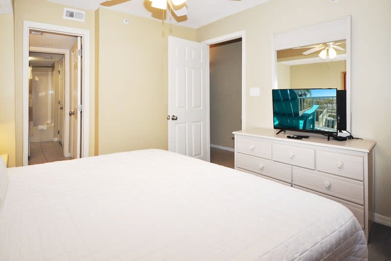 Master Bedroom
Gulf Dunes Resort unit 306
Fort Walton Beach Vacation Rentals