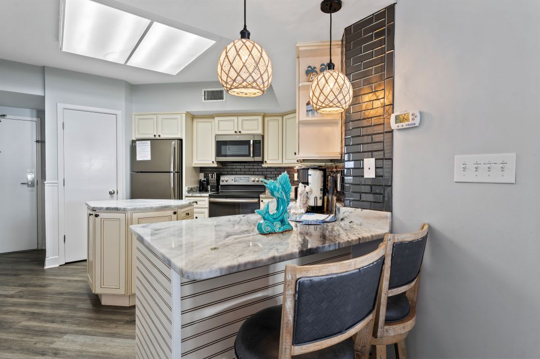 8 White Caps 1404 Kitchen