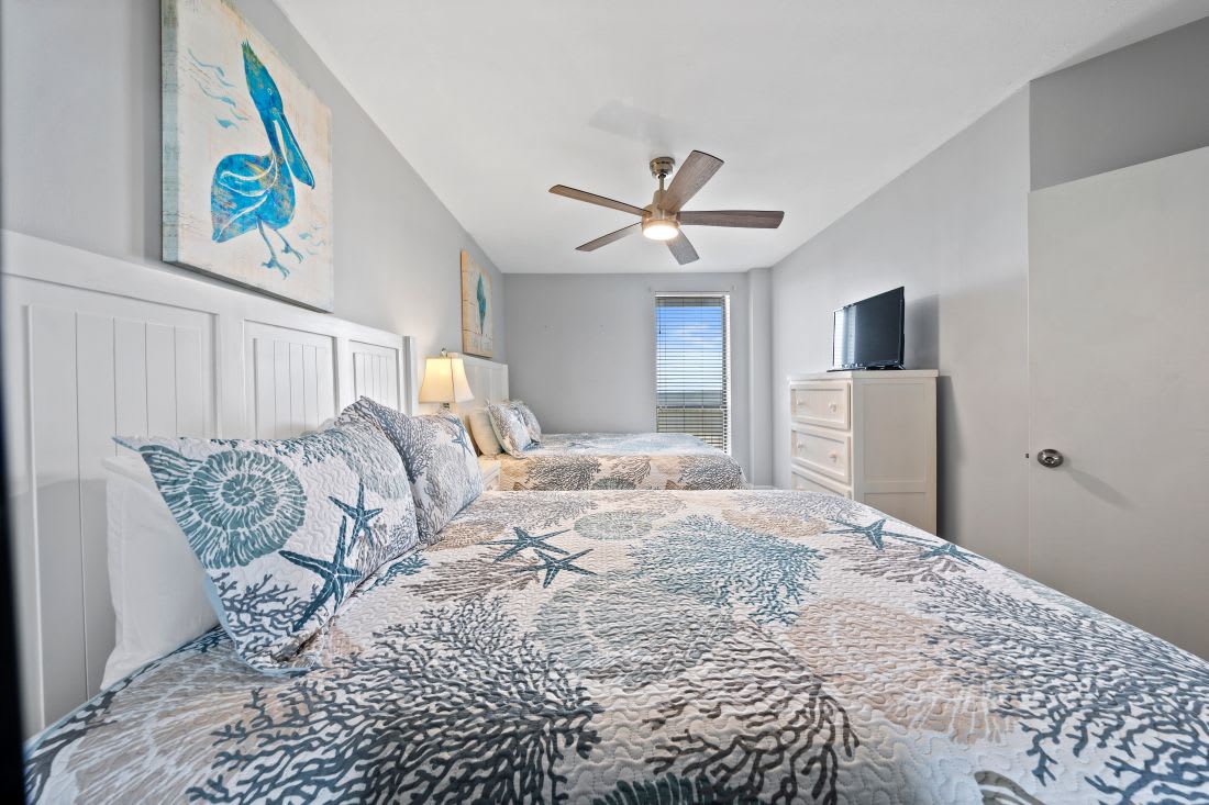 18 White Caps 1404 Bedroom 3