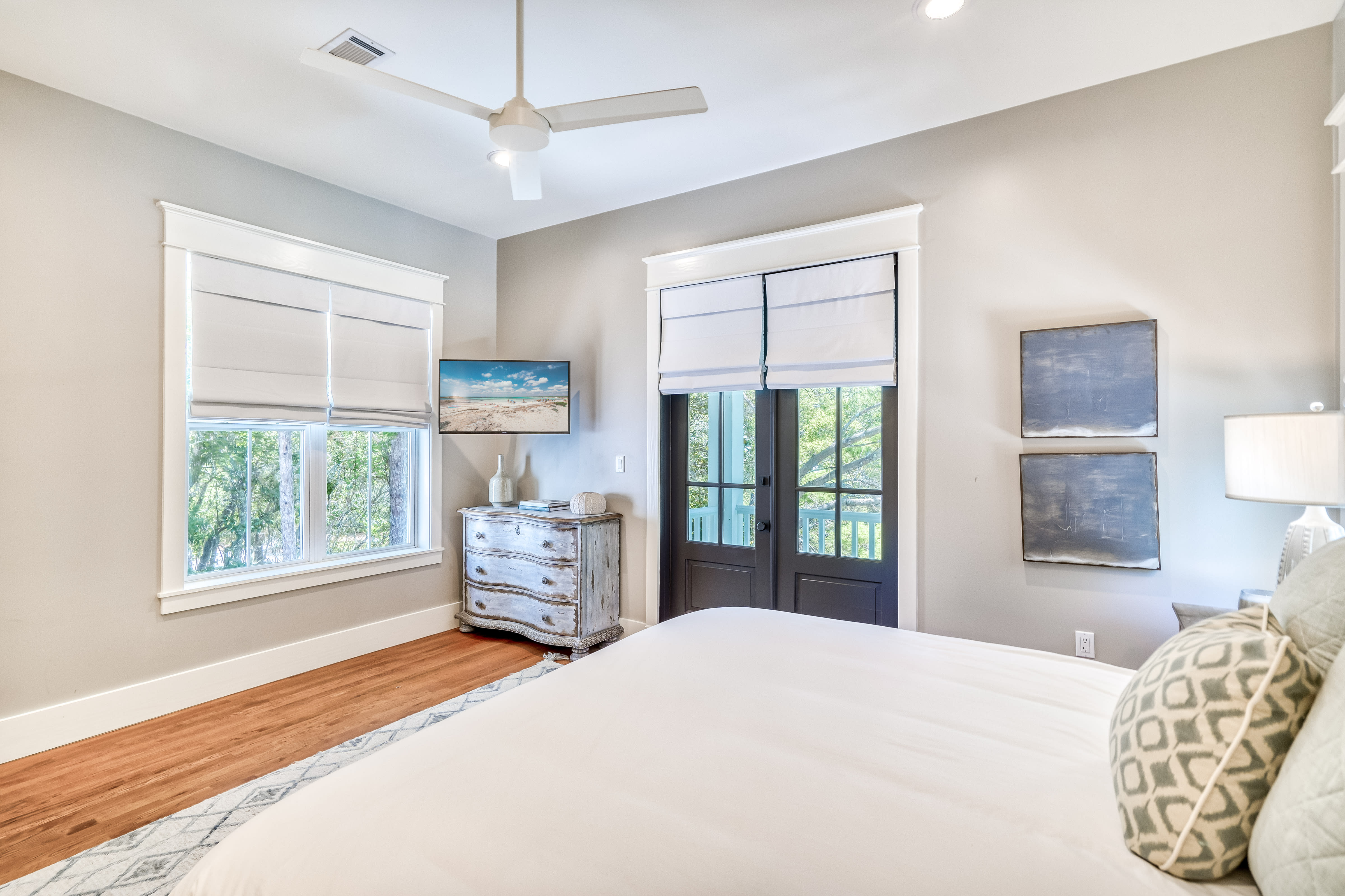 2nd Floor - Guest Room - Private En Suite