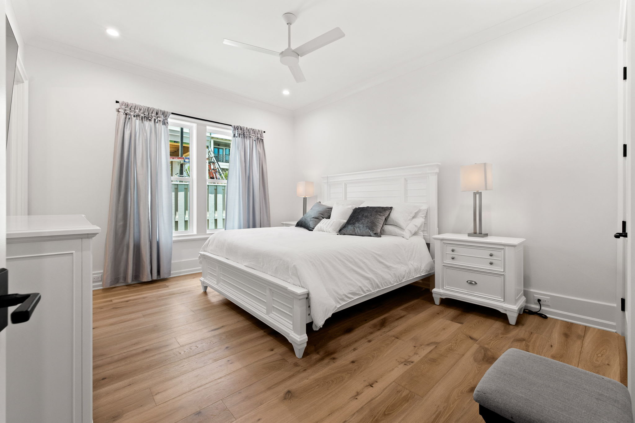 1st Floor - Guest Suite - King