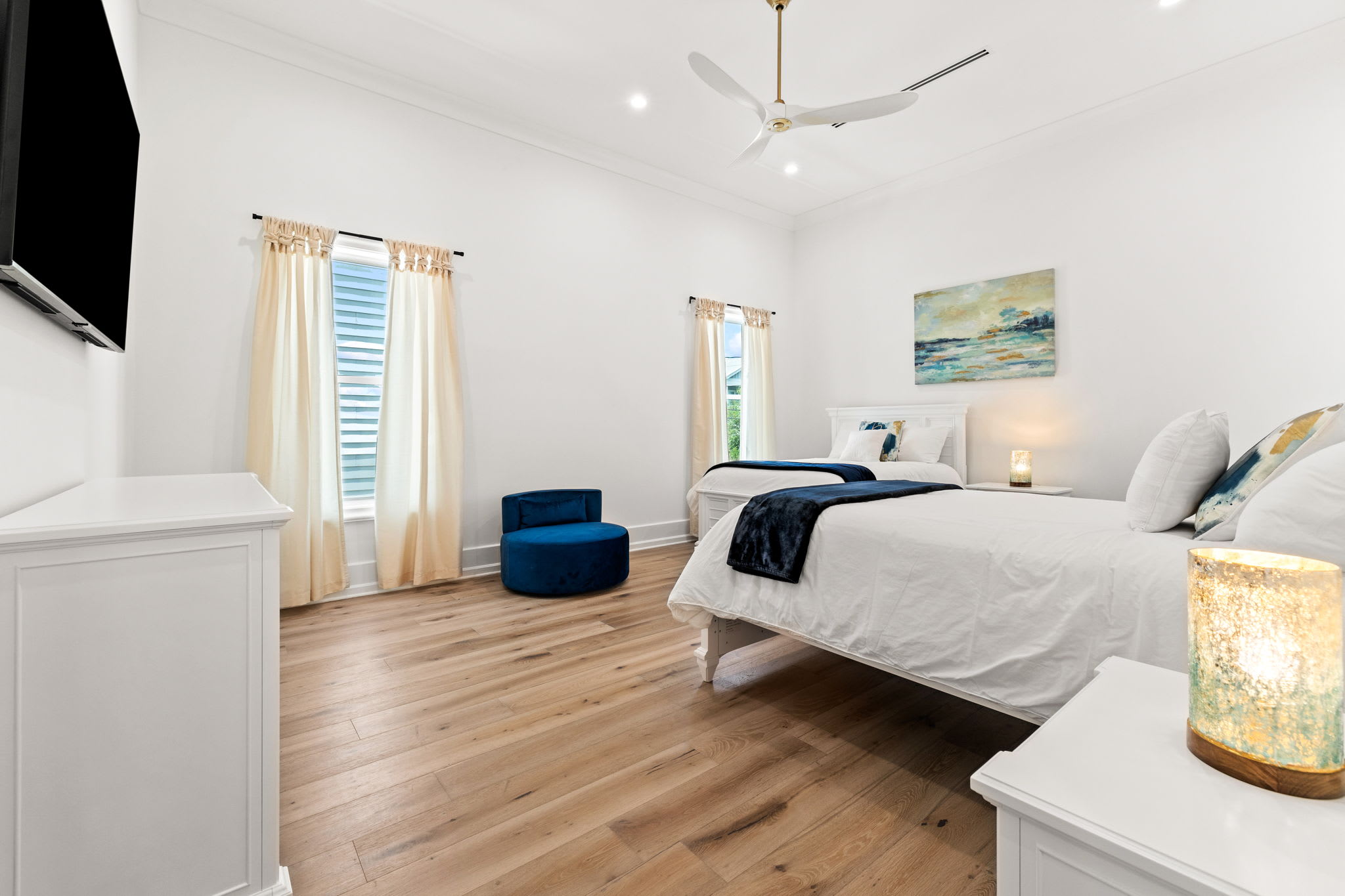 2nd Floor - Guest Room - Two Queens