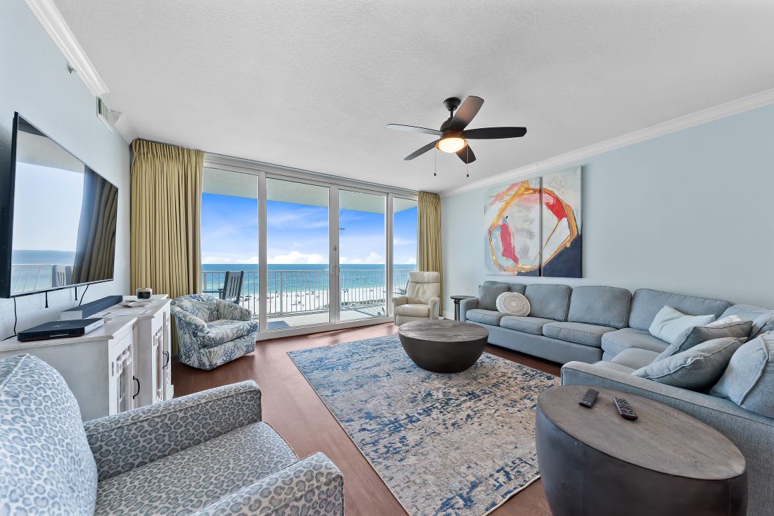 1 San Carlos 409 Living Room