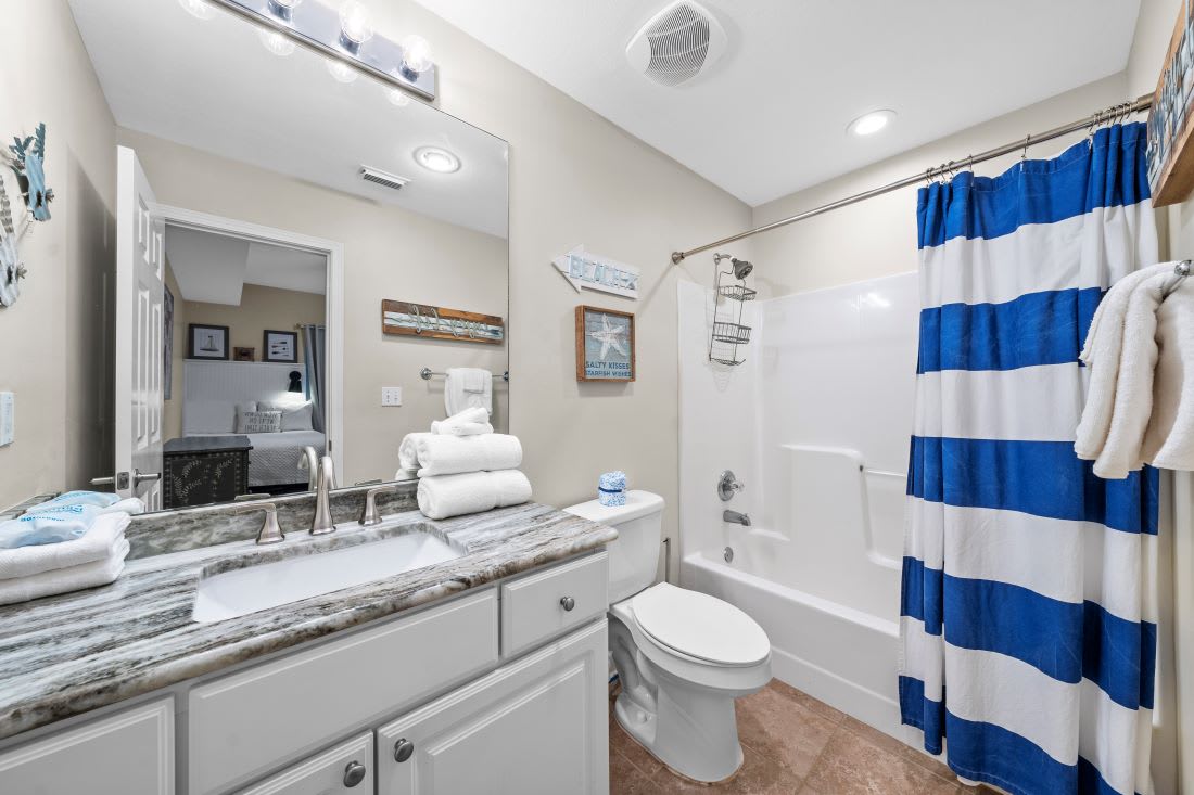 23 San Carlos 1205 Bathroom 3