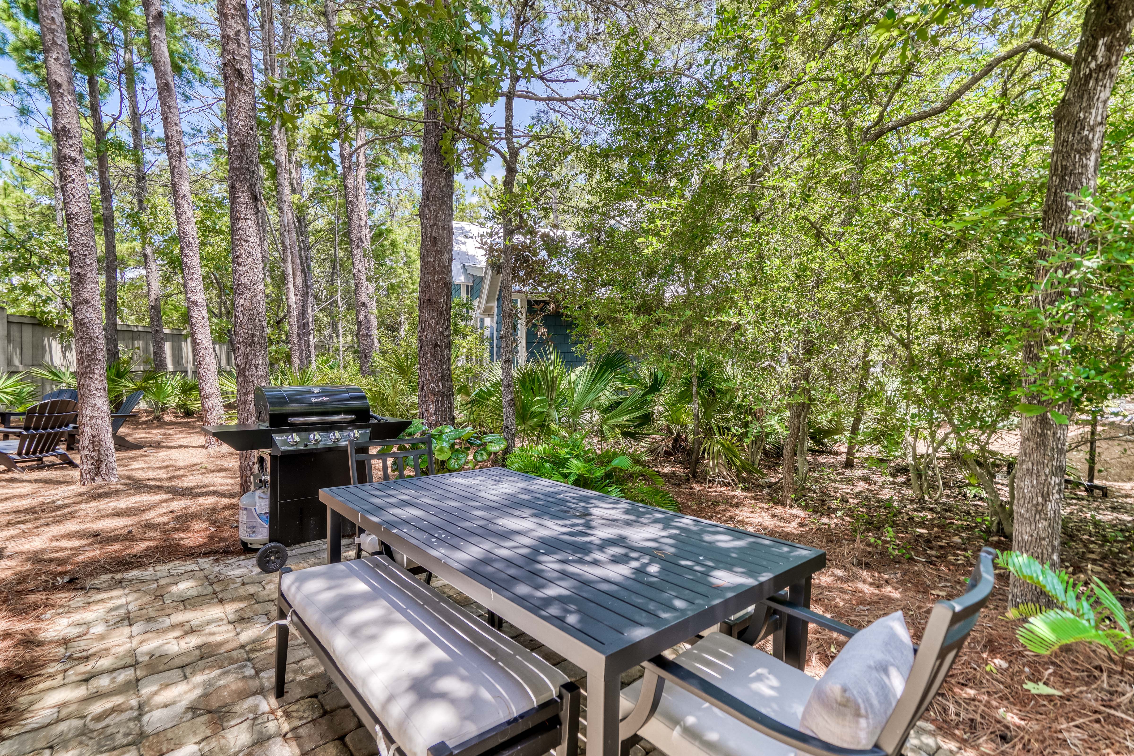 Wooded Backporch with Propane Grill