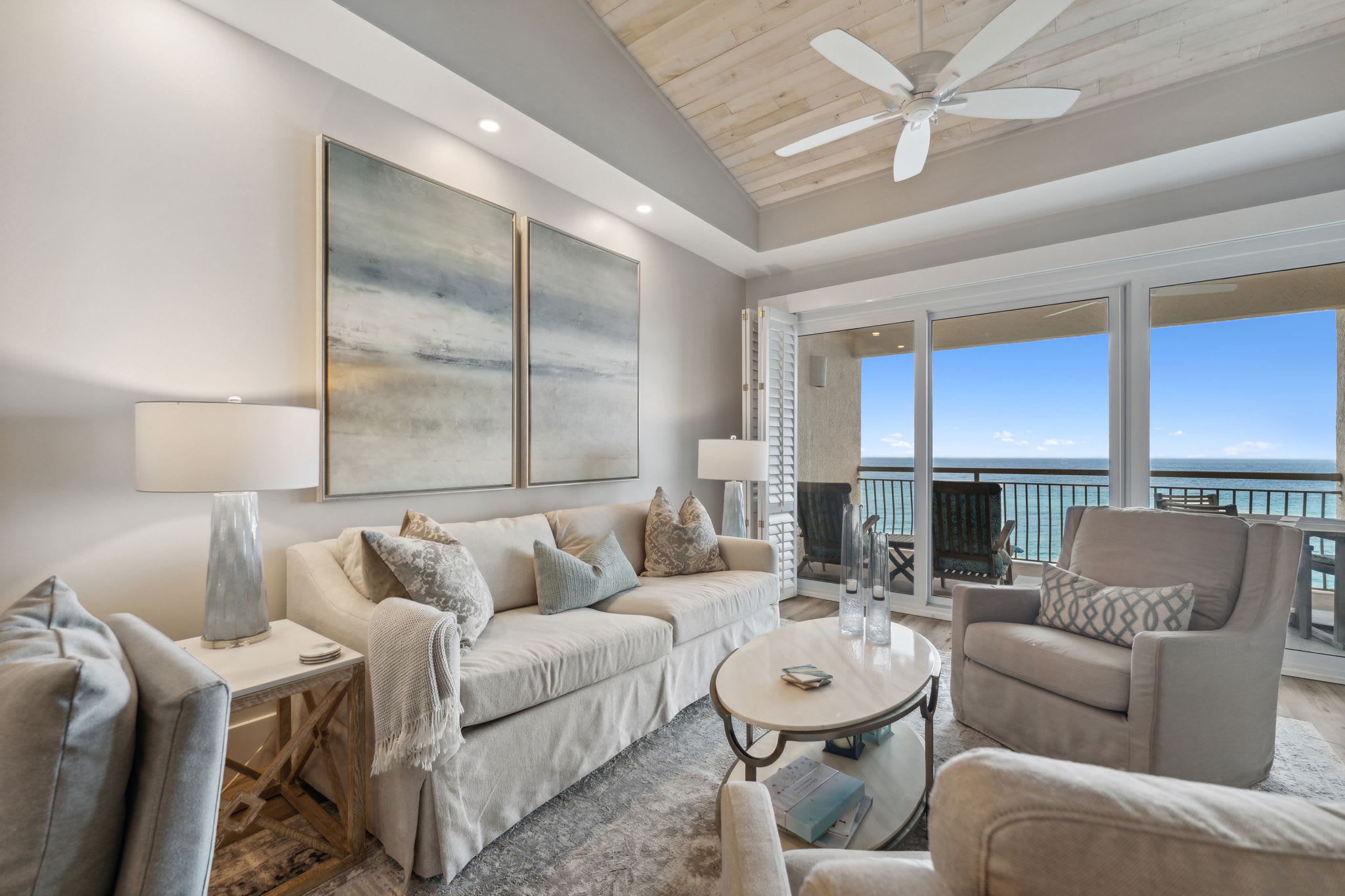 Luxury GULF Front Condo!