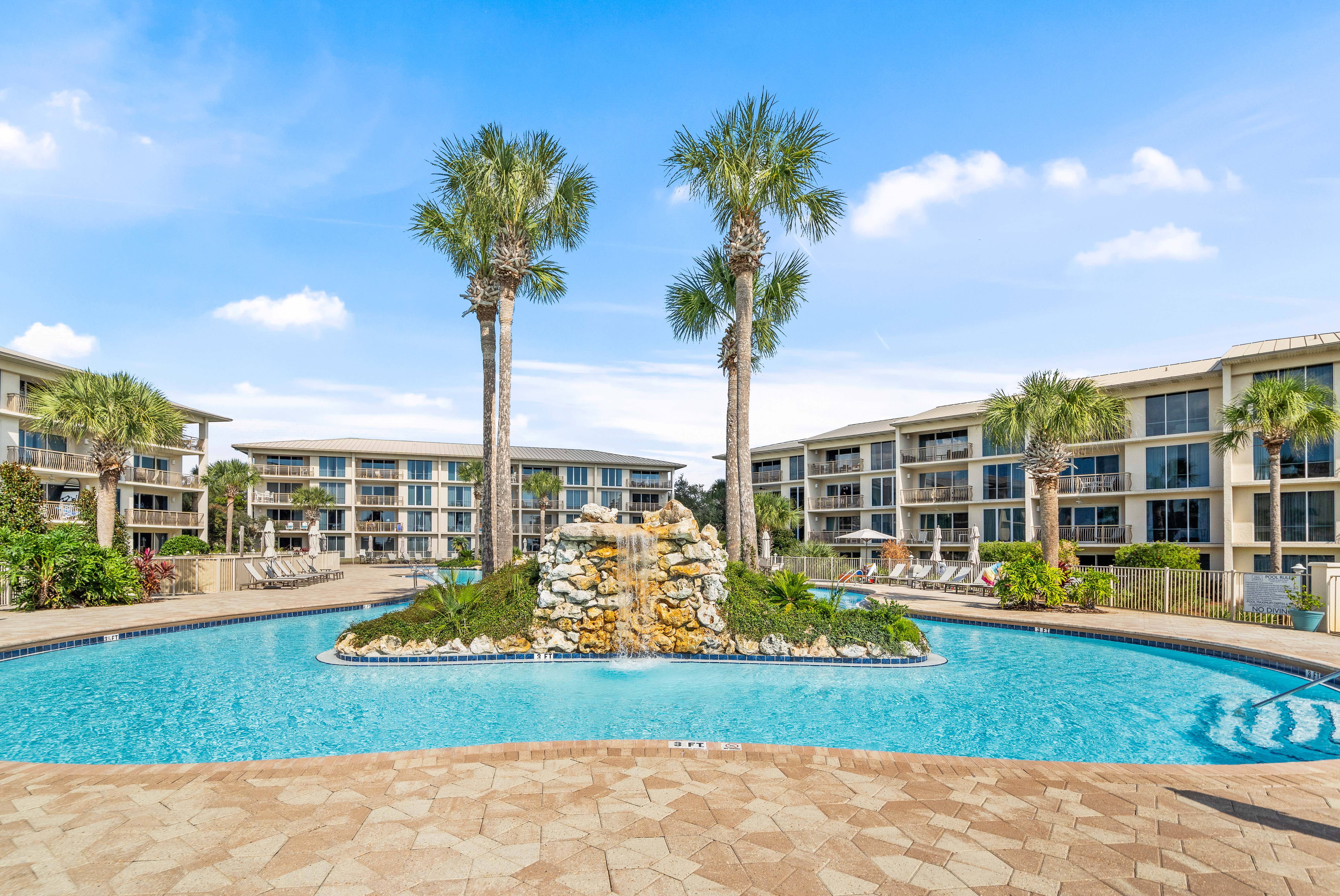 Beautiful Resort Style Pool