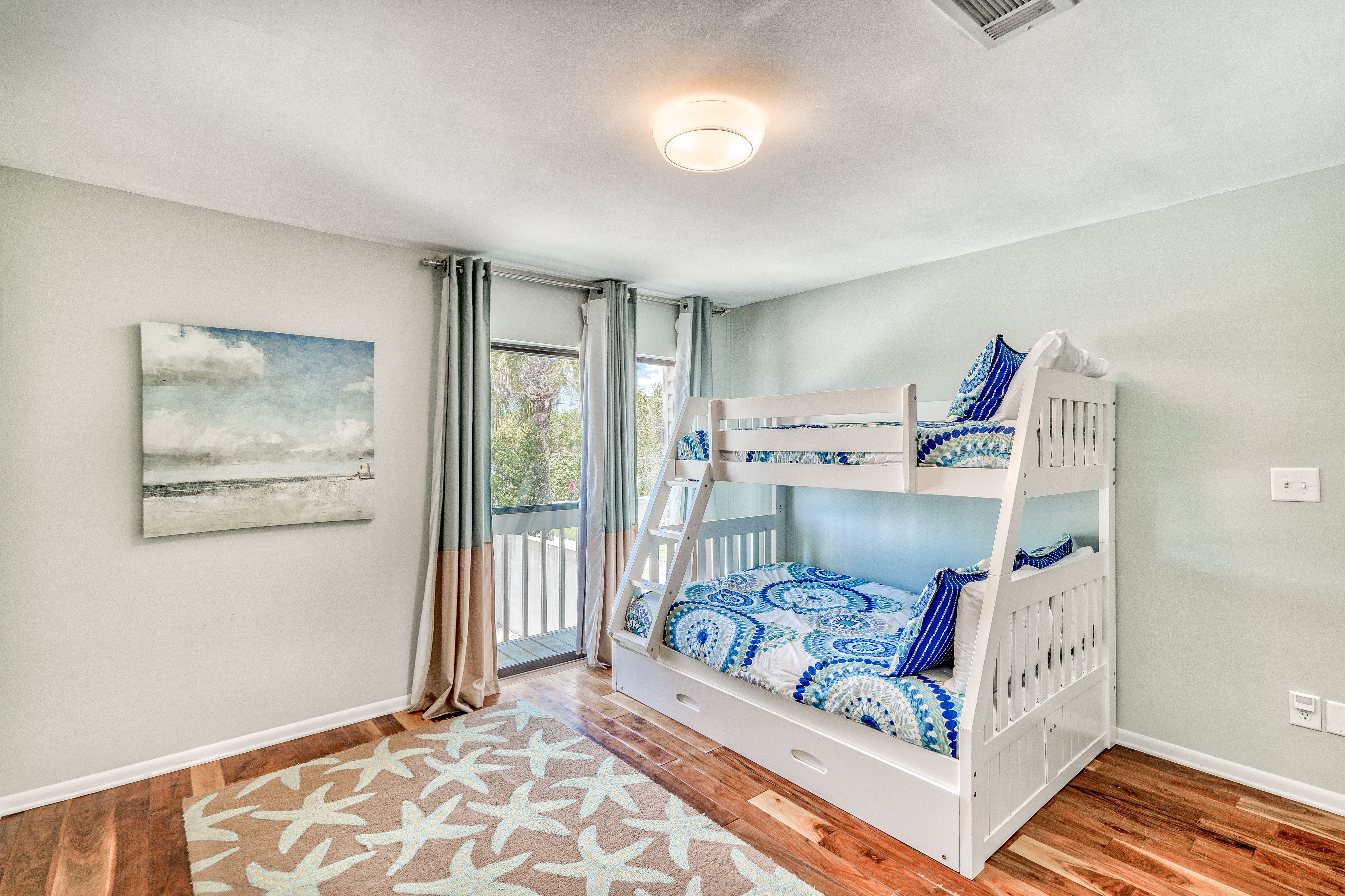 2nd Floor Bunk Room - Twin over Full Bunk plus Trundle