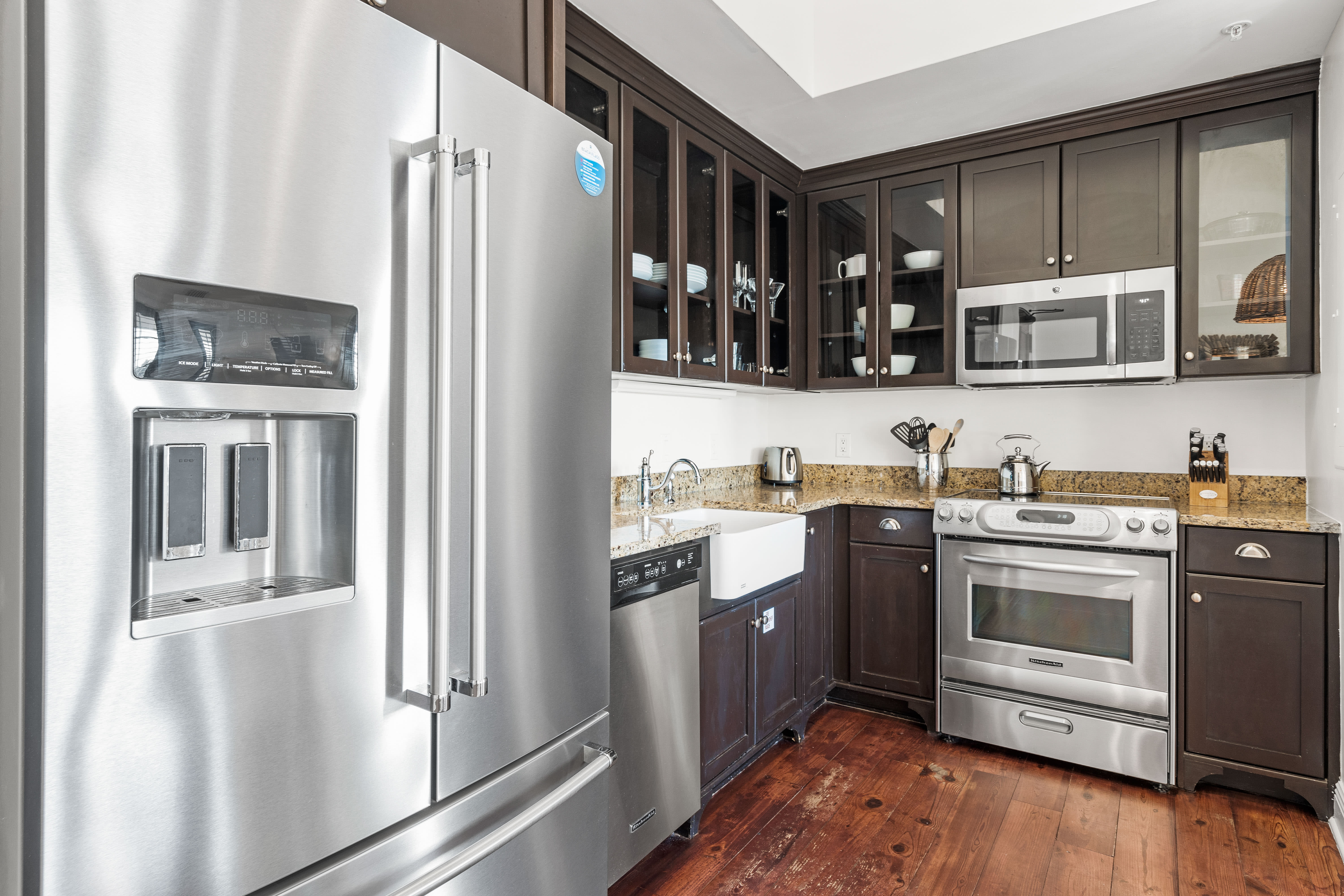 Fully Equipped Chef's Kitchen