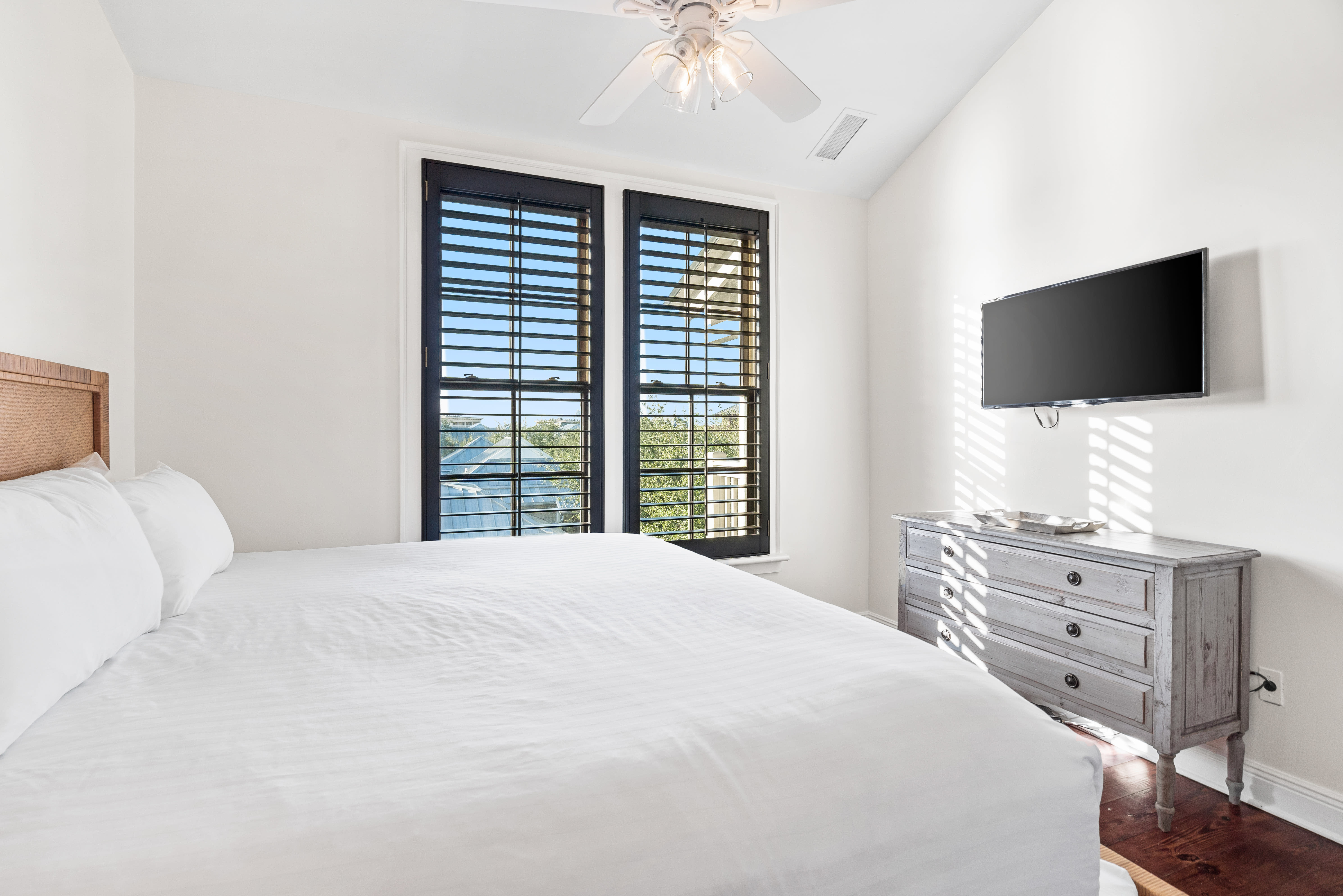 Primary King Suite - Equipped with a Flat-Screen TV