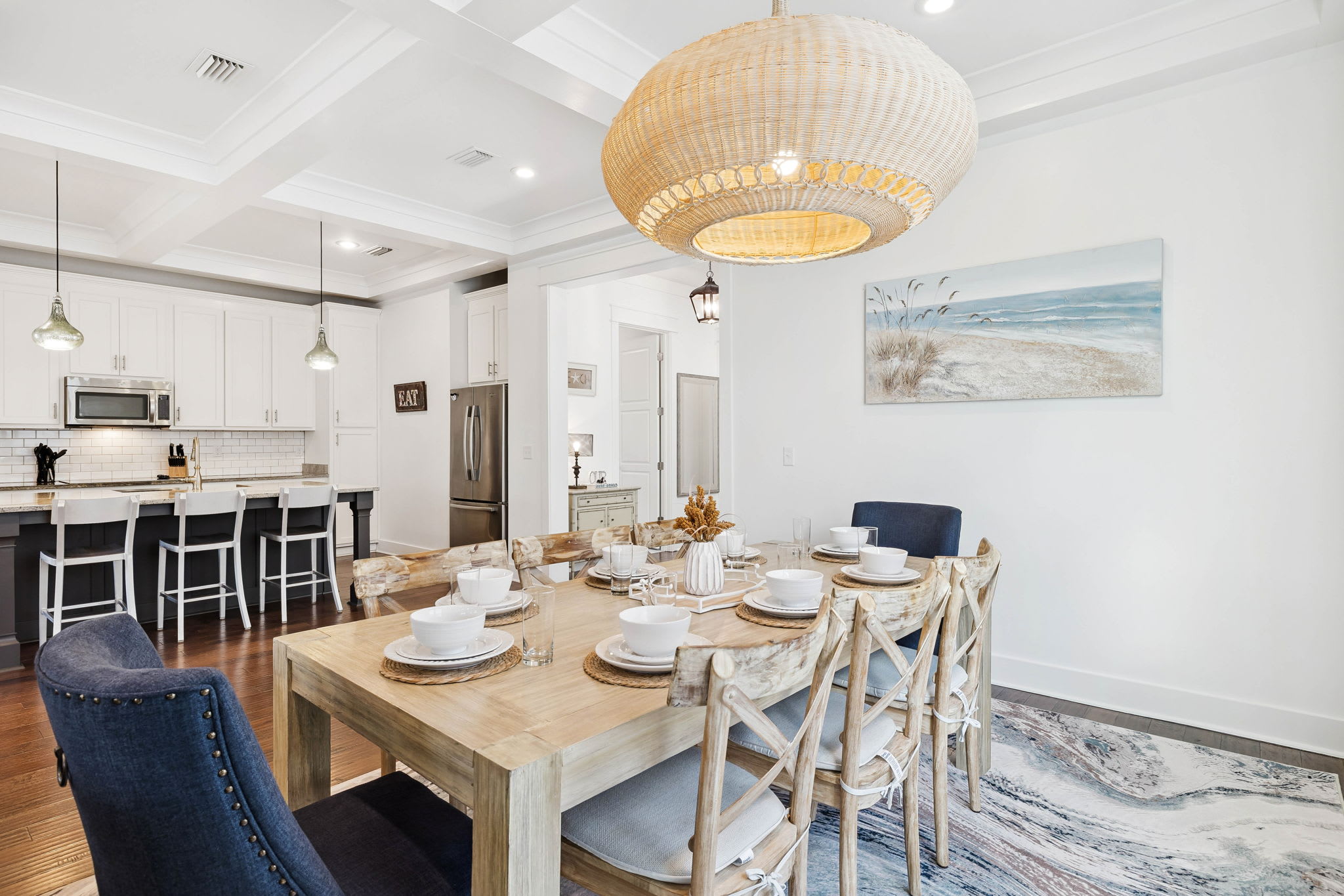 Dining Area with Seating for 8 - Perfect for Gourmet Dinners