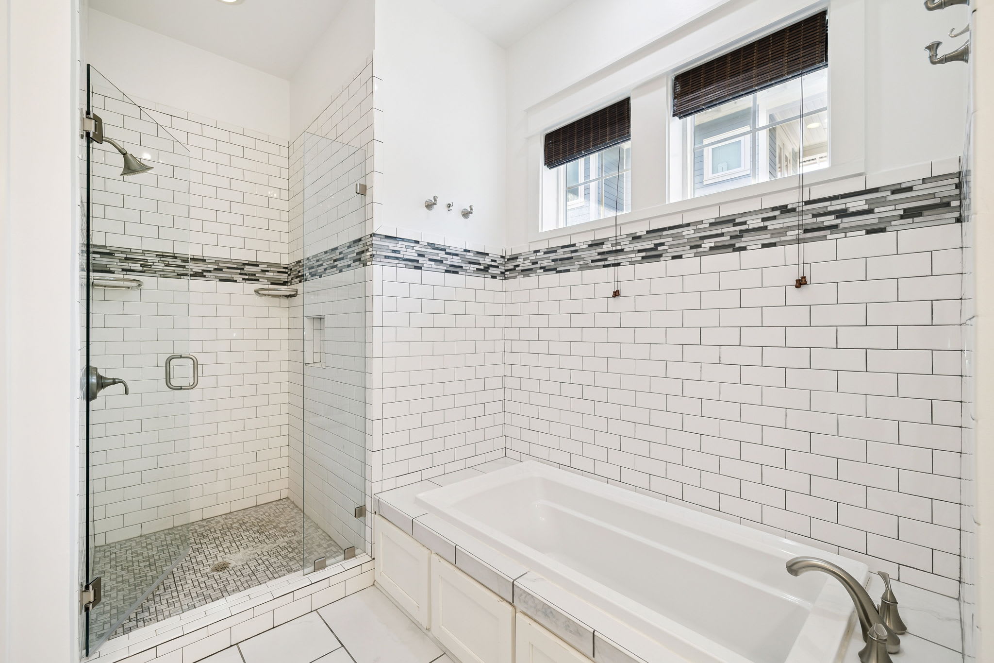 Primary King En-Suite - Soaking Tub + Walk-In Shower