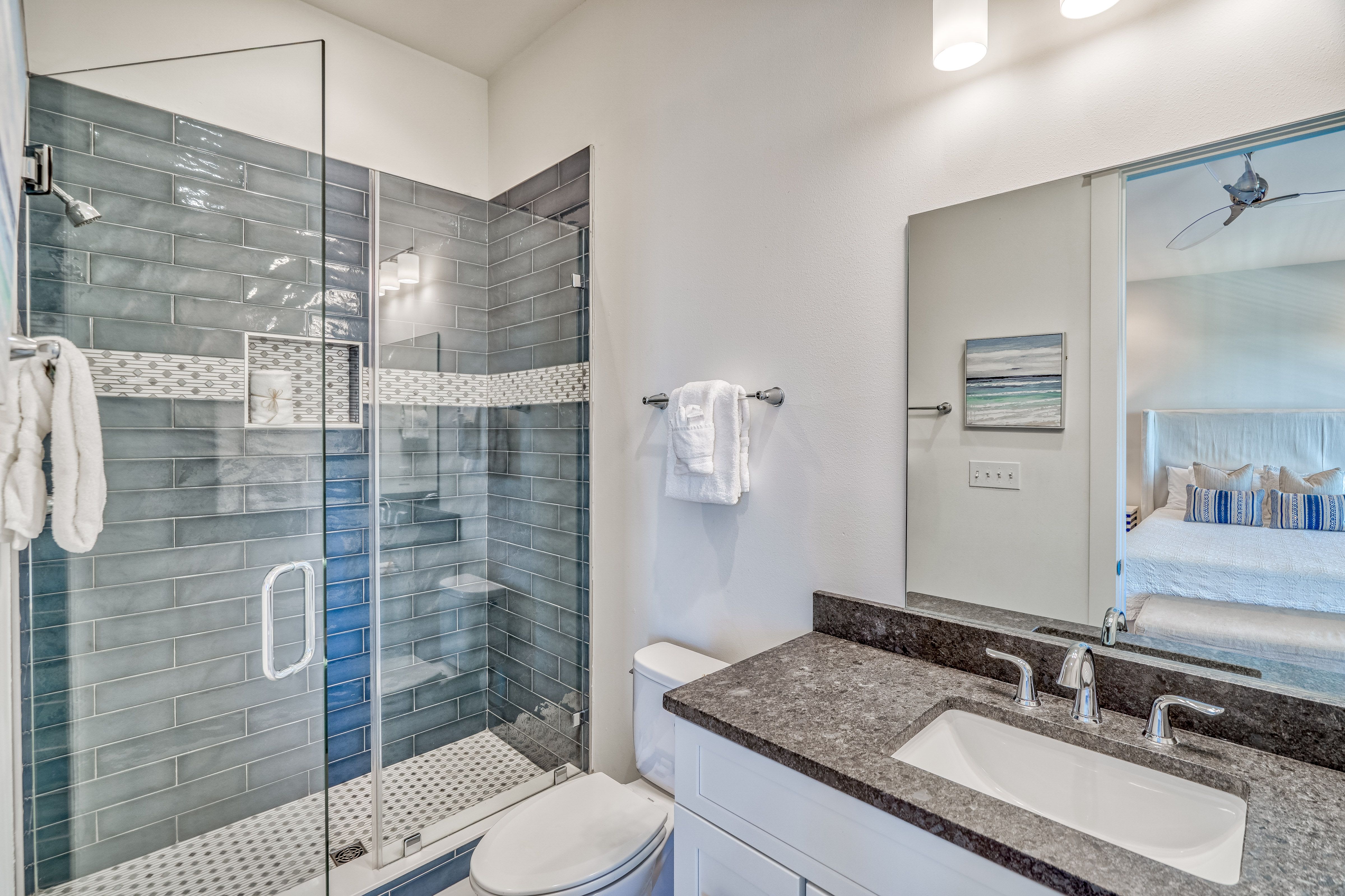 King Guest En-Suite - SIngle Vanitiy & Walk-In Shower