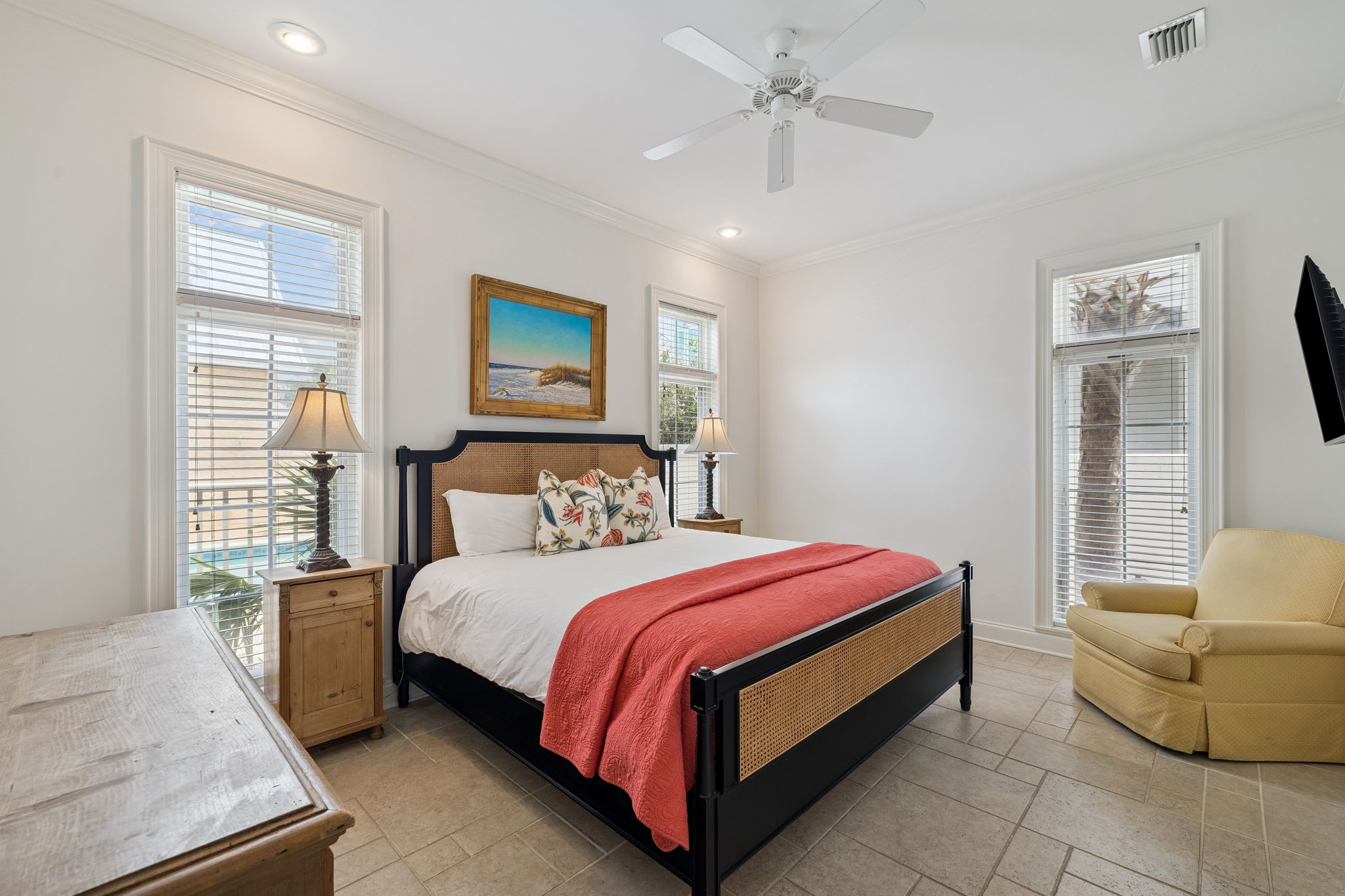 1st Floor - Primary King Suite