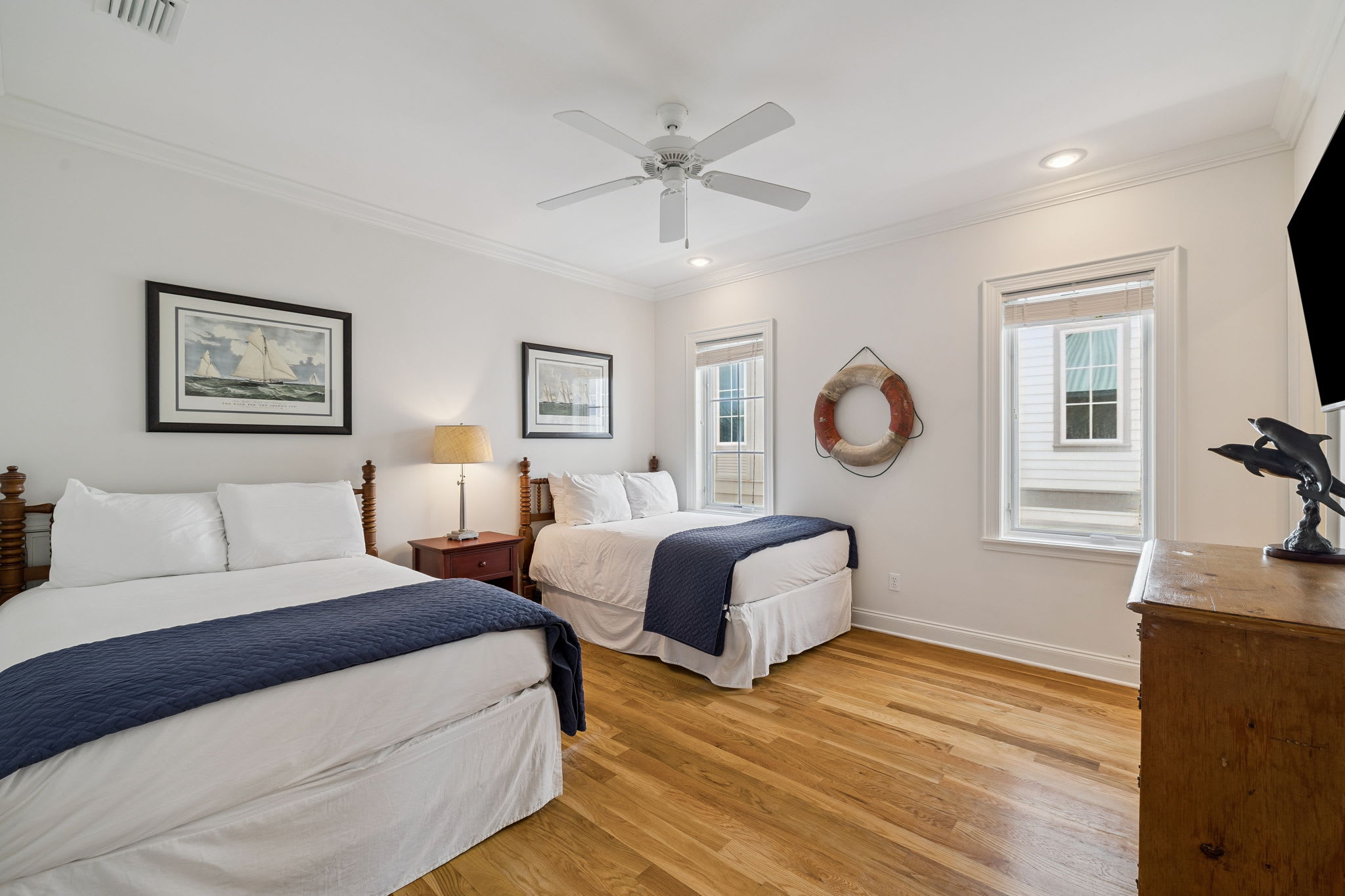 2nd Floor Full Guest Suite - 2 Full Beds + Flat-Screen TV