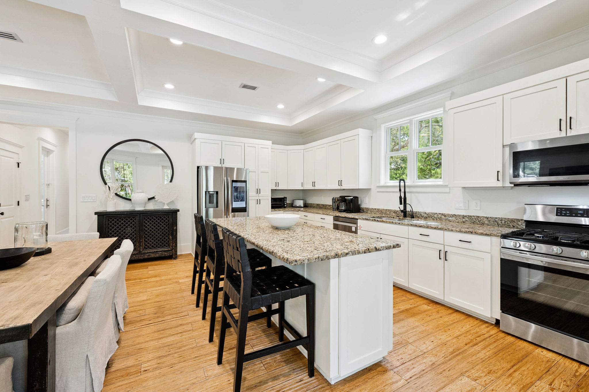 Spacious & Fully Equipped Chef's Kitchen