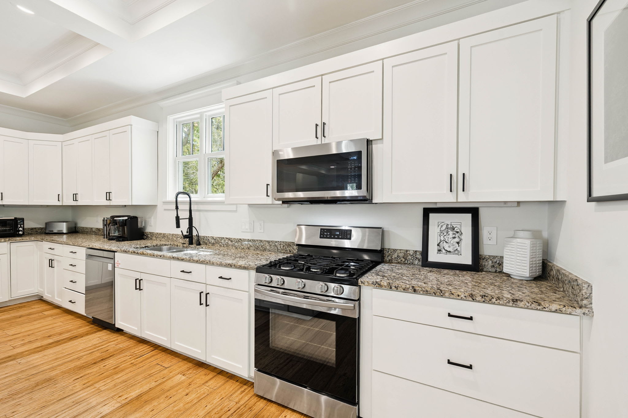Chef's Kitchen - Offering Stainless Steel Appliances