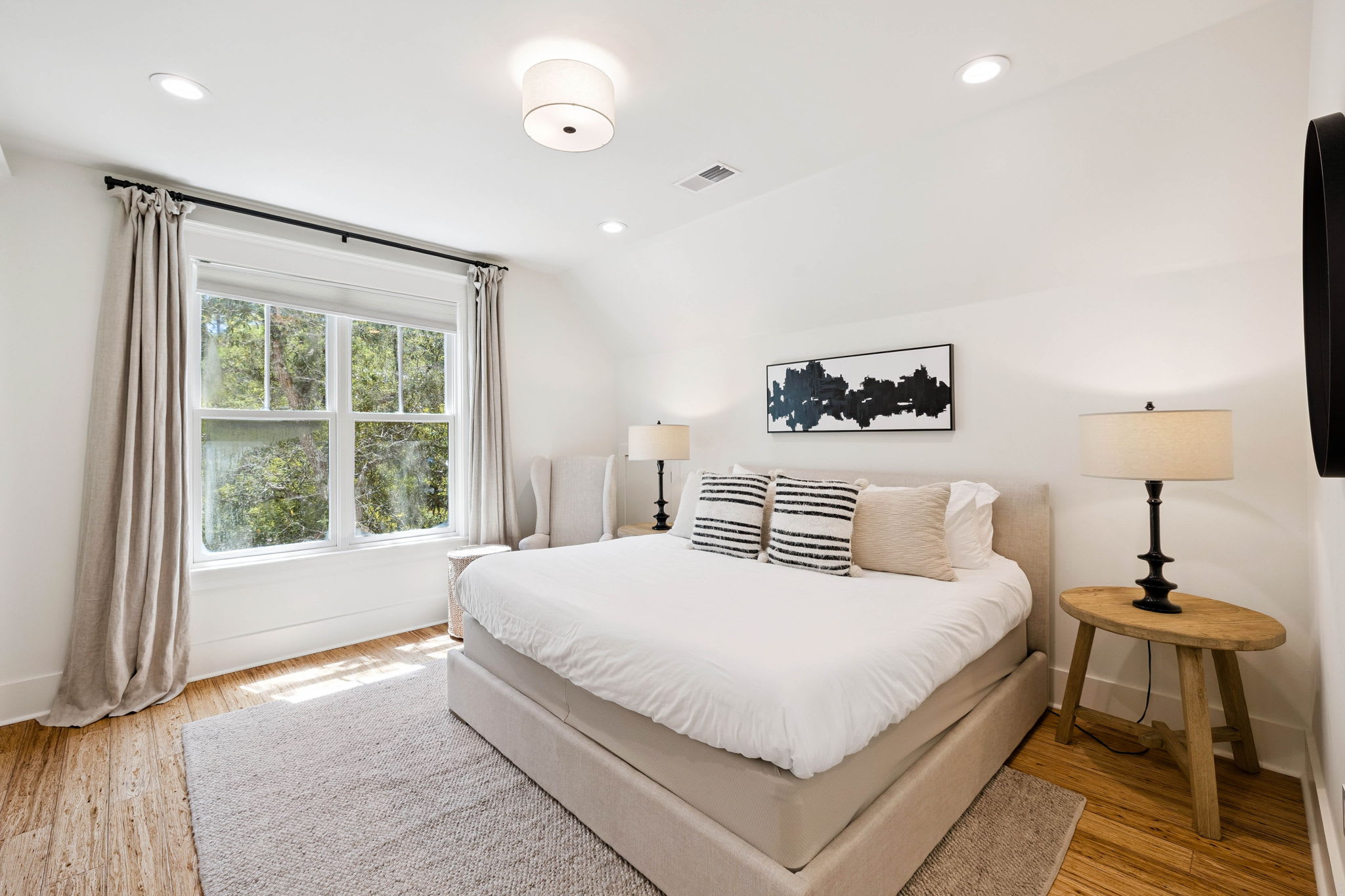 2nd Floor - King Guest Suite