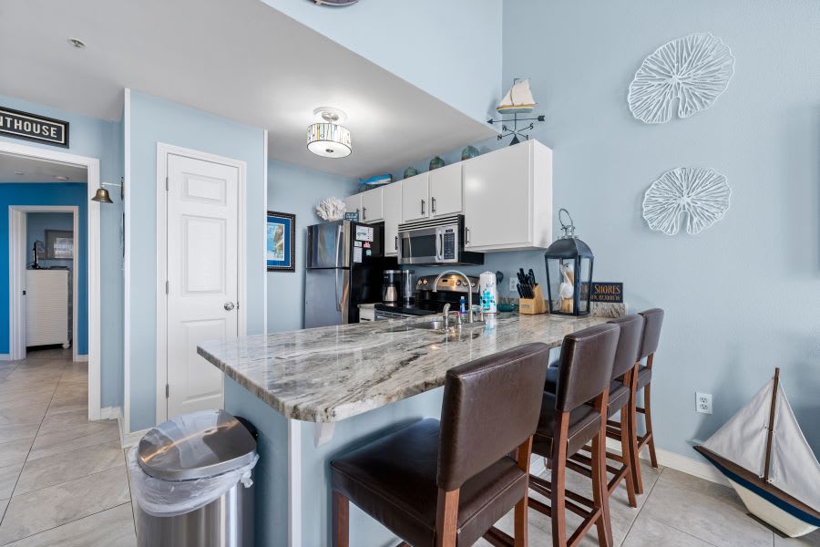 8 Grand Beach Penthouse 3 Kitchen