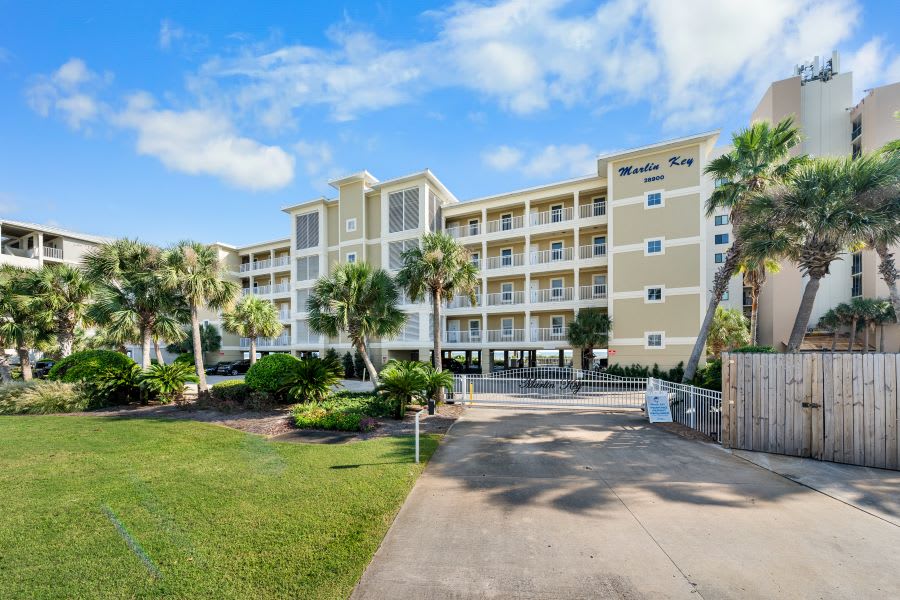 9 MK EXTERIOR STREET