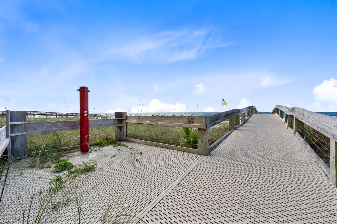 10 Phoenix I Boardwalk to Beach