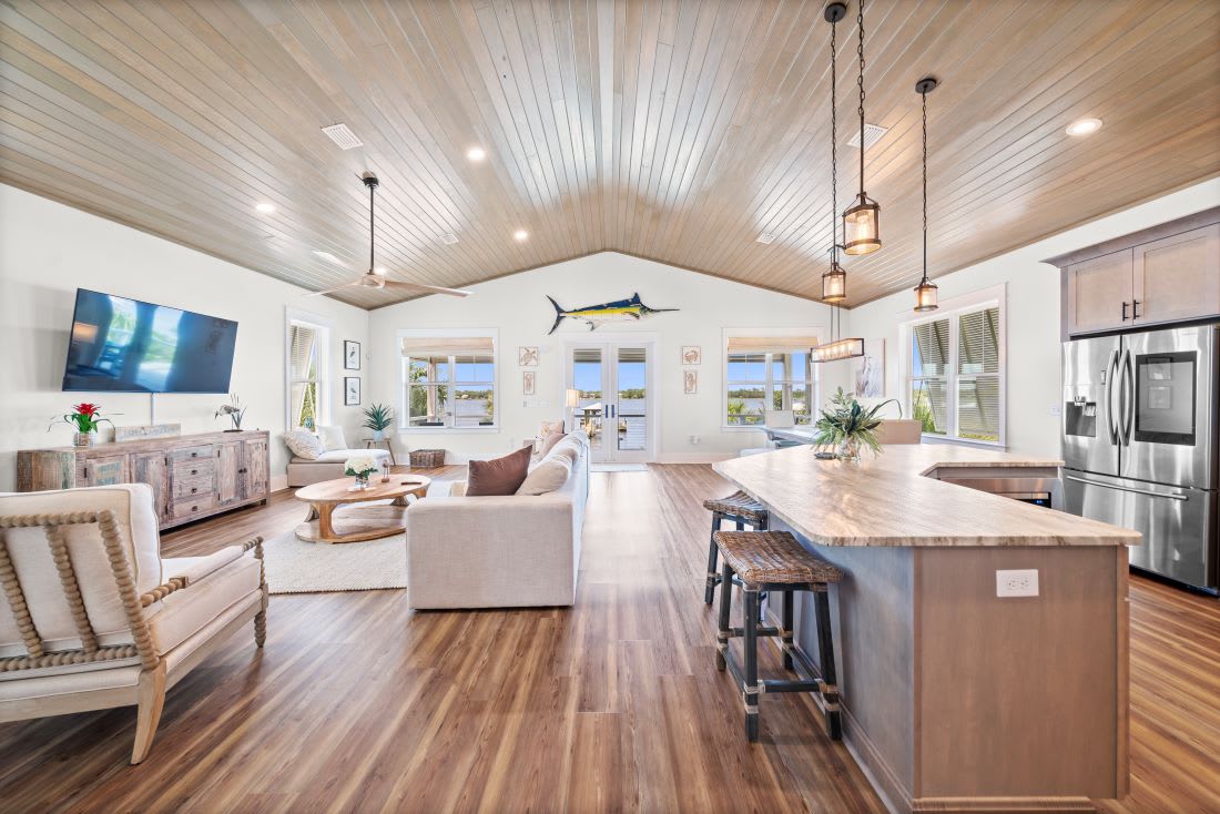 14 His & Hers Open Living Space