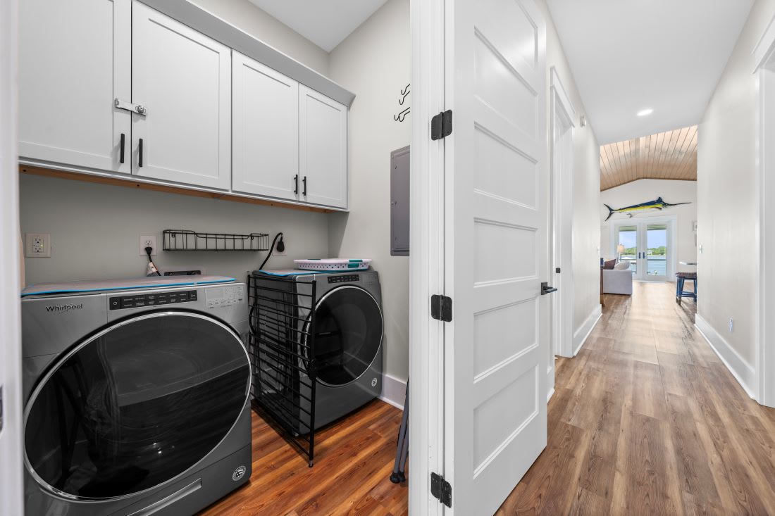 28 His & Hers Laundry