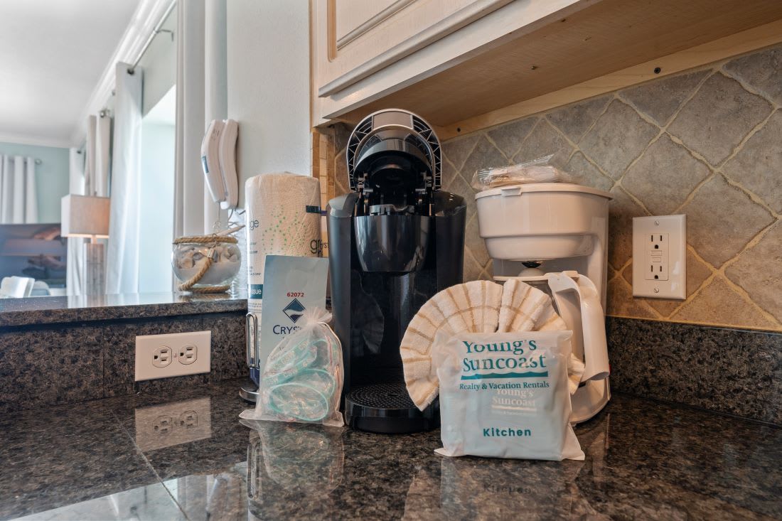 13 Crystal Shores West 108 Kitchen