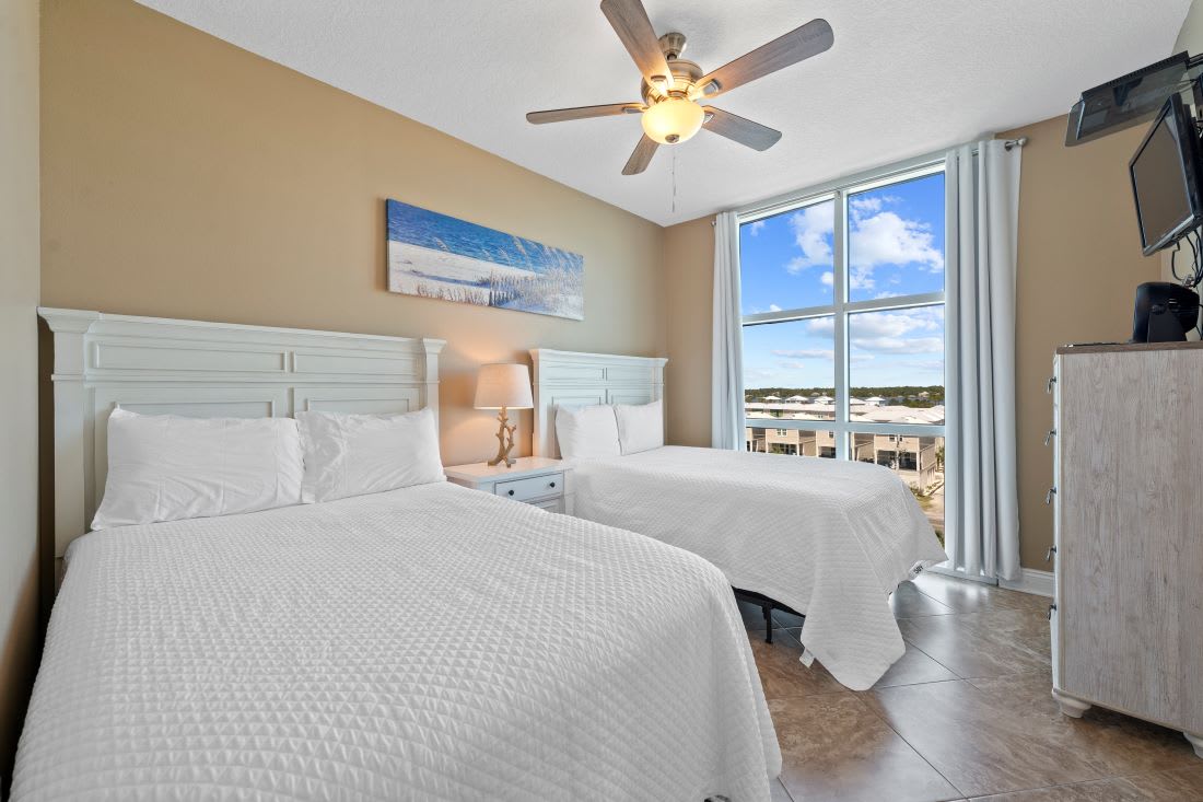 21 Crystal Shores West 108 Bedroom 3