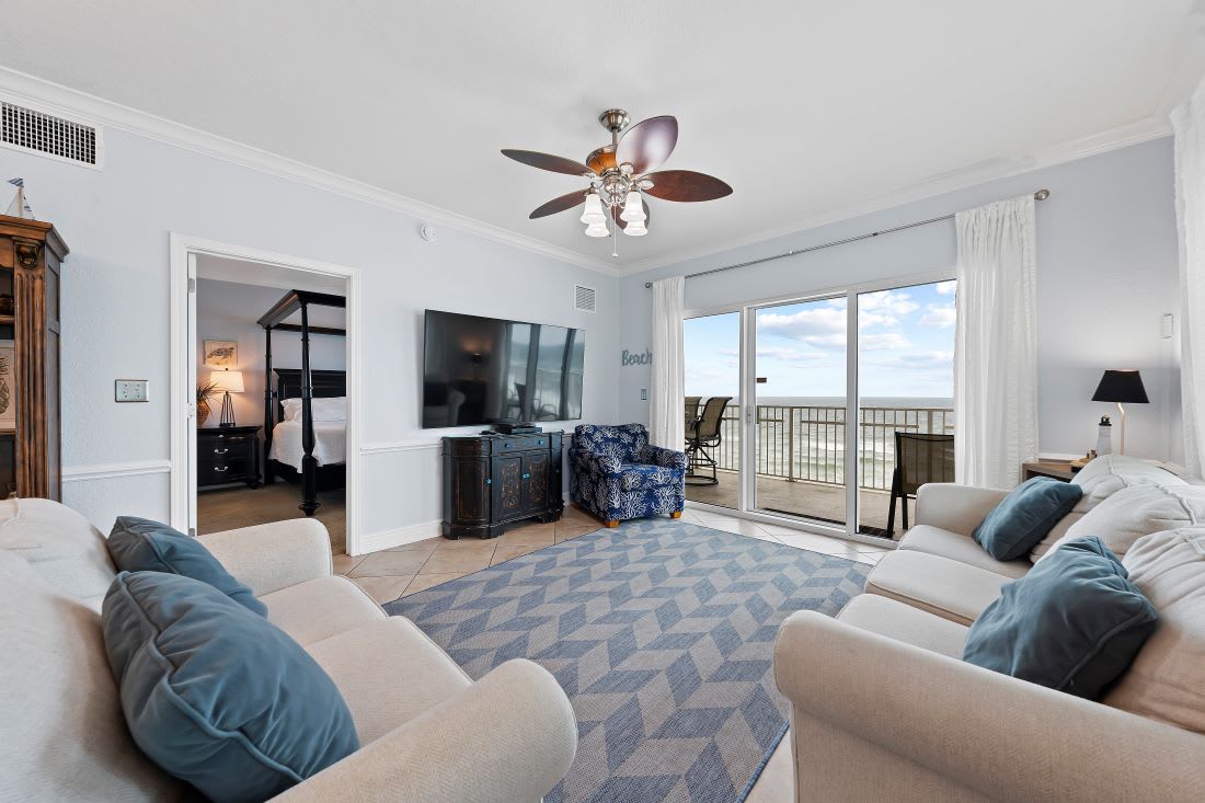 2 Crystal Shores West 208 Living Room