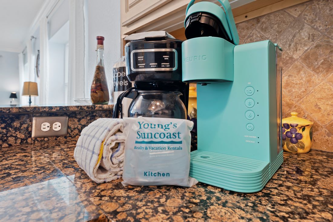 12 Crystal Shores West 208 Kitchen