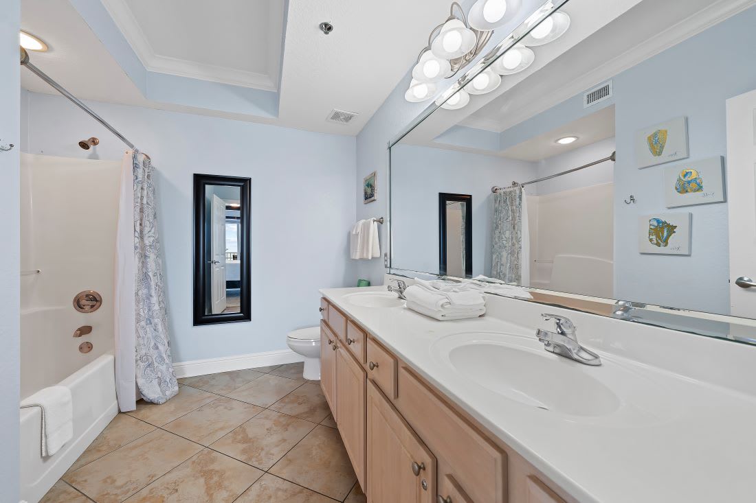 15 Crystal Shores West 208 Primary Bathroom