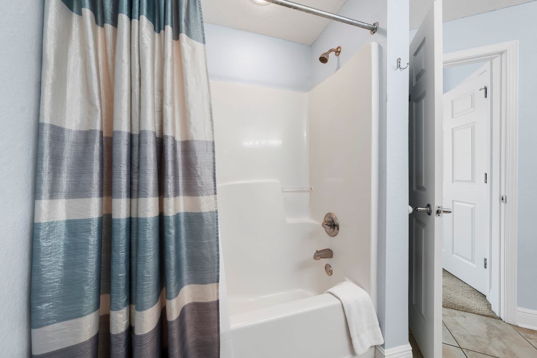 20 Crystal Shores West 208 Bathroom 2