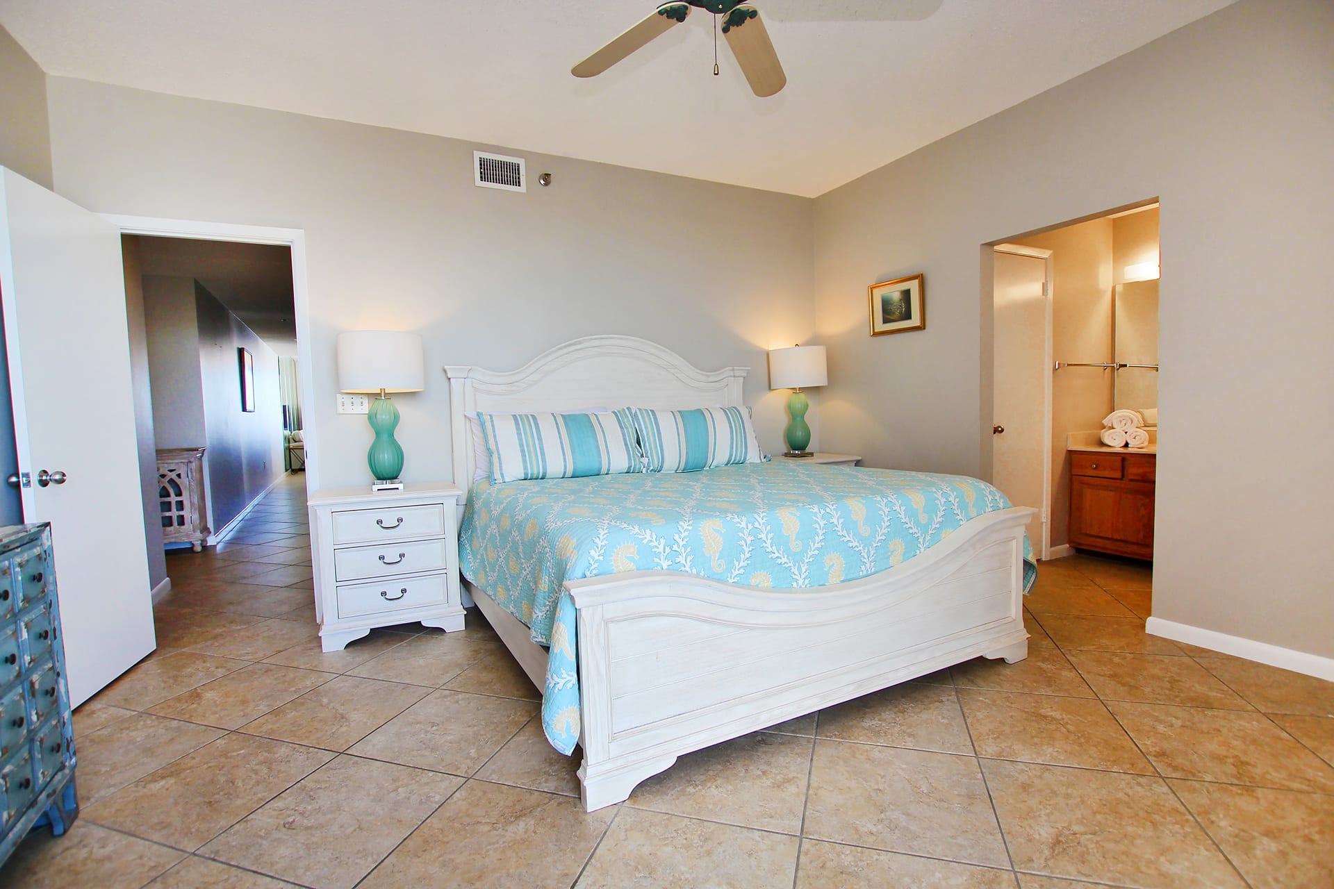 4 - Primary Bedroom (1)