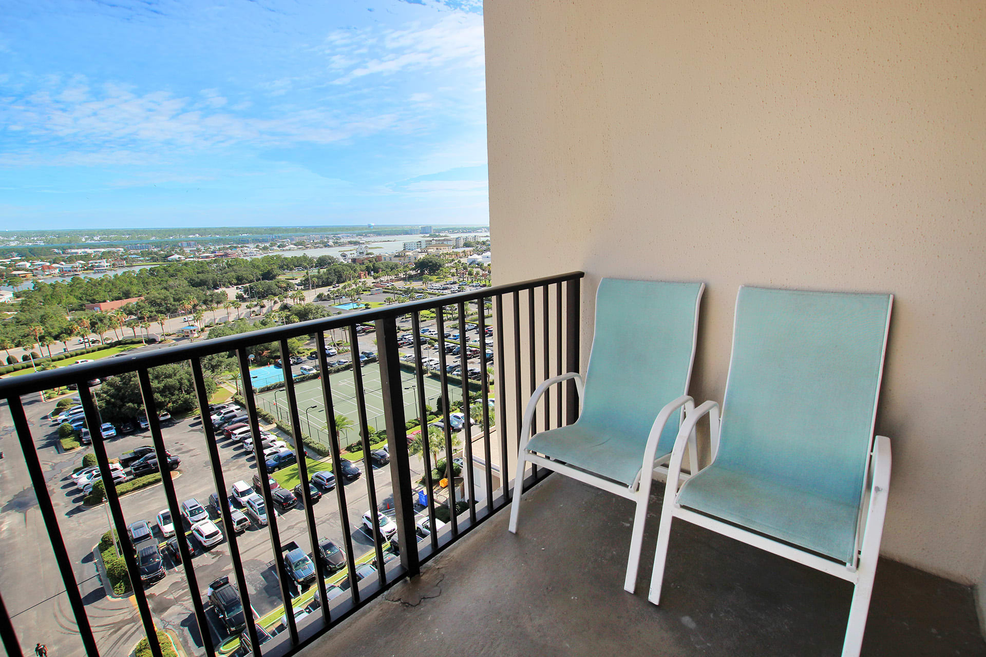 4 - Primary Bedroom (6)