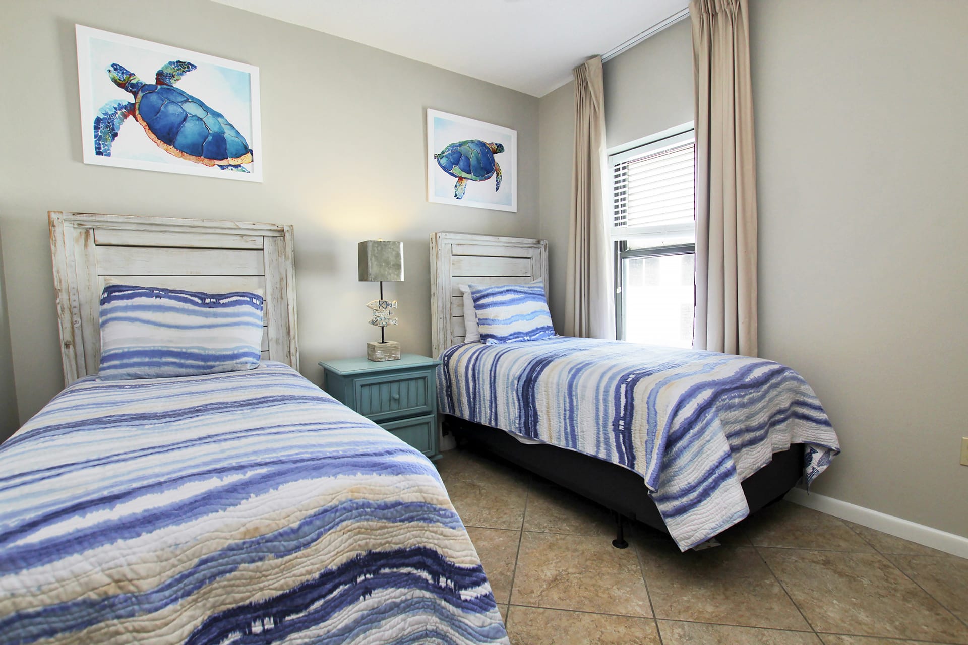 7 - Guest Bedroom 2 (1)