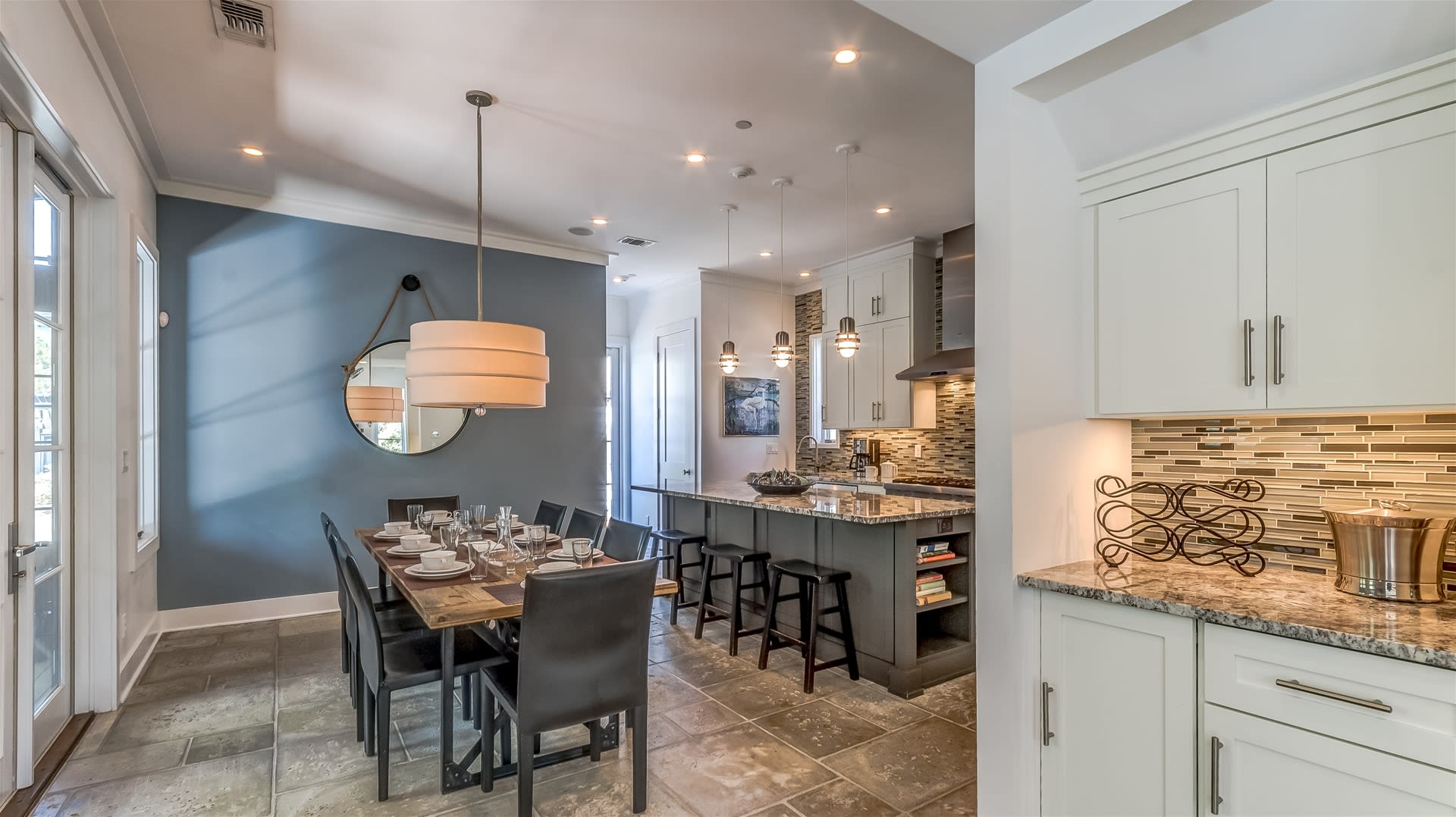 Spacious Kitchen & Dining Area - Featuring a Wet Bar