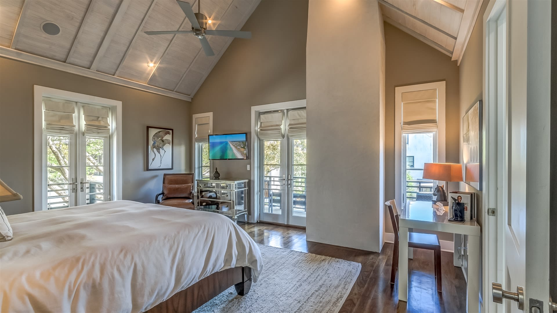 Primary King Suite - Private Balcony Access & Flat-Screen TV