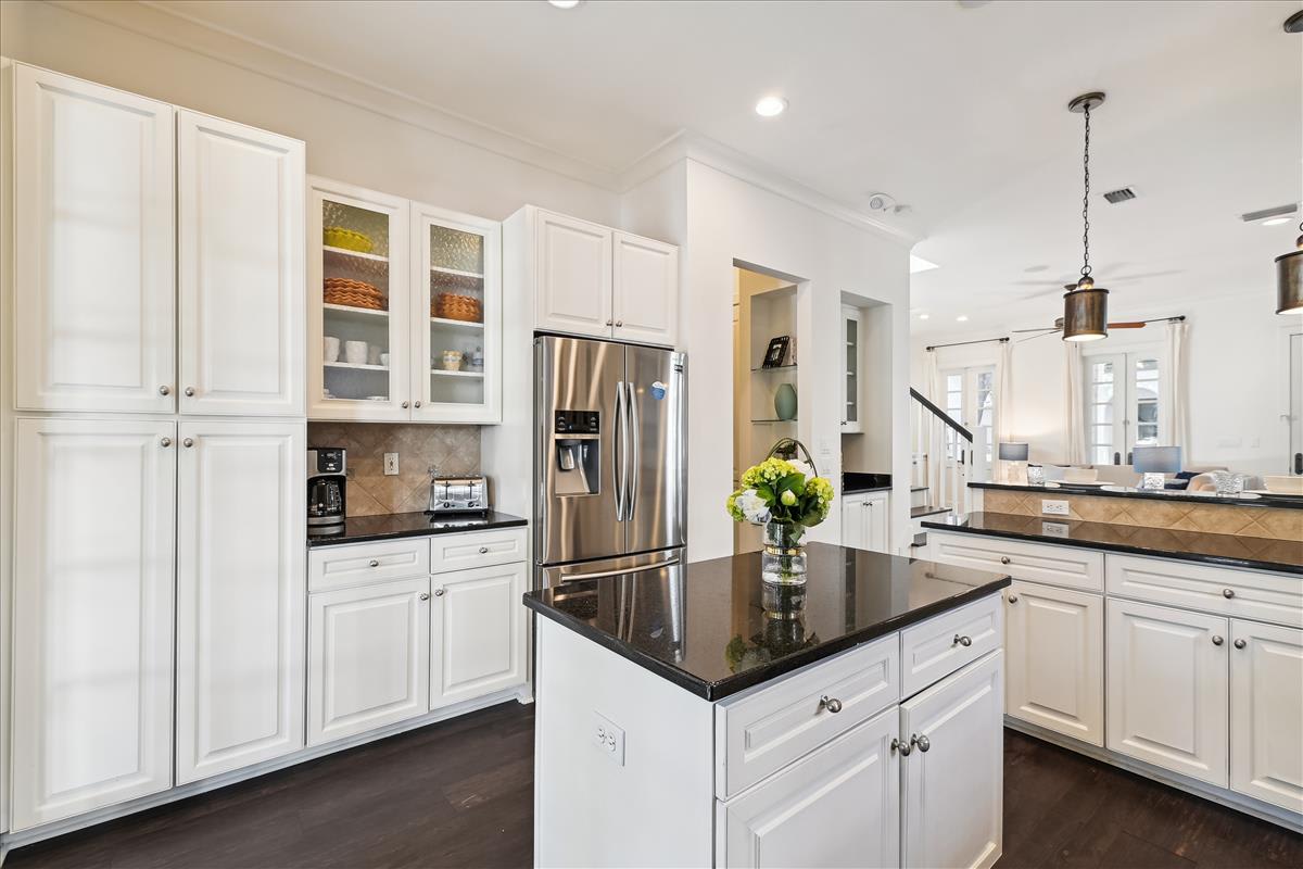 Chef's Kitchen - Perfect for Preparing Gourmet Meals!