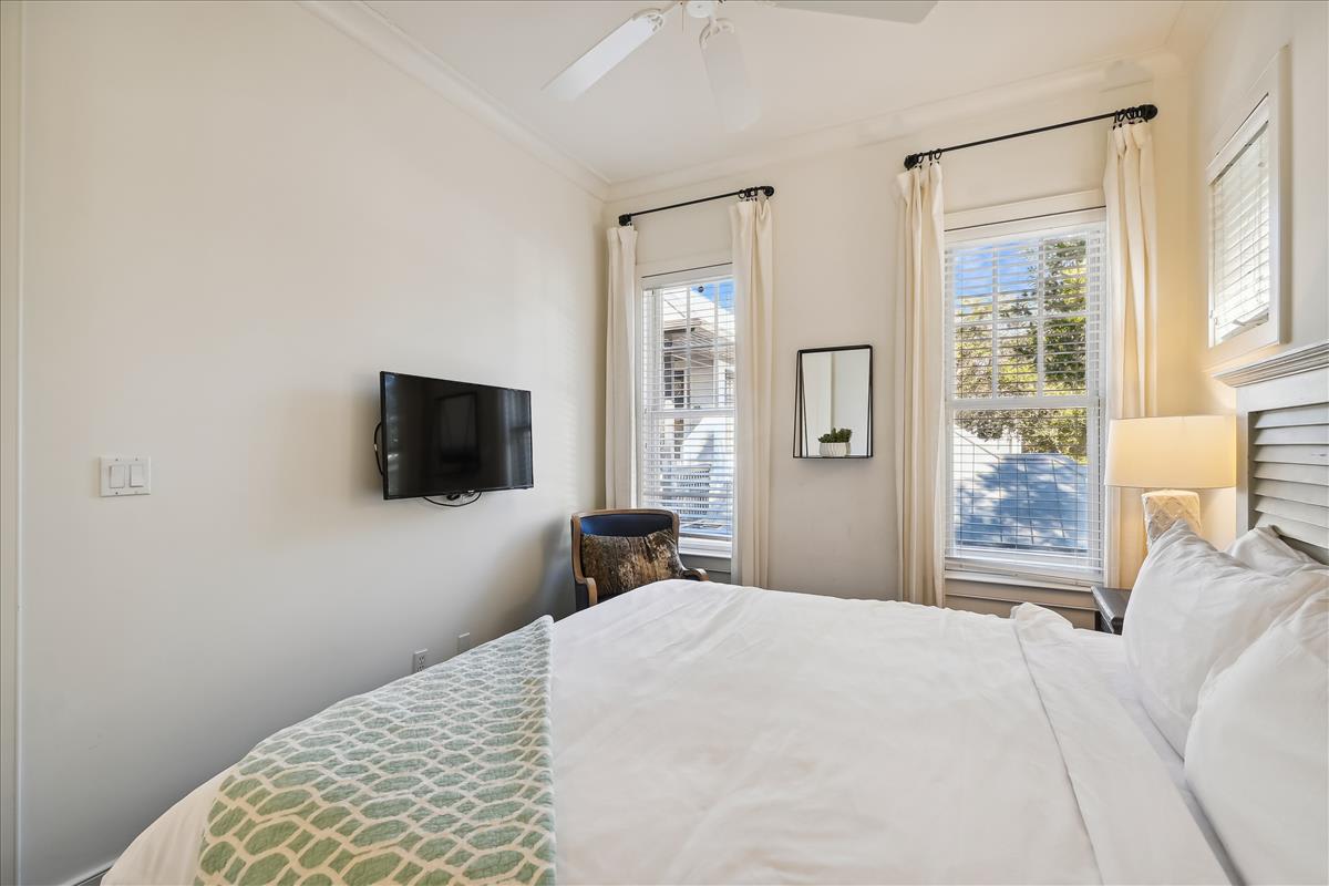 King Guest Suite - Equipped with a Flat-Screen TV