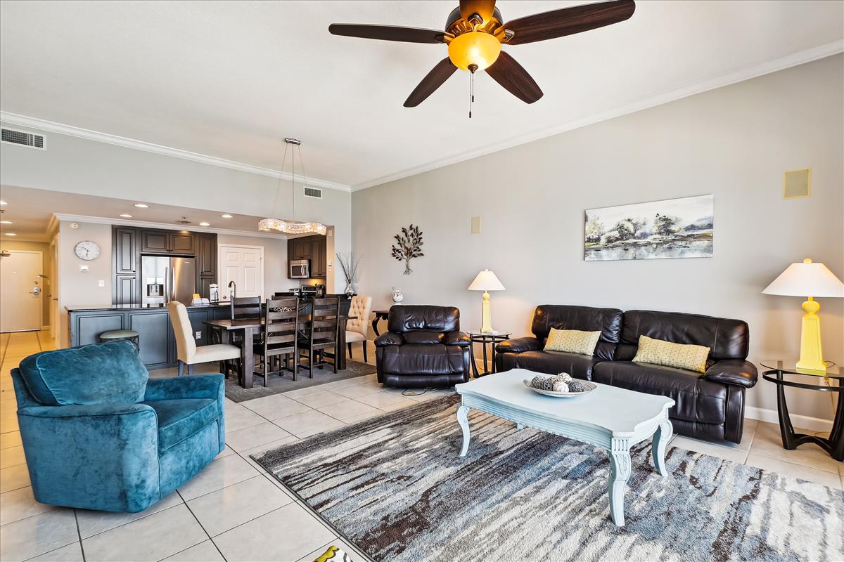 Spacious Oceanview Lounge