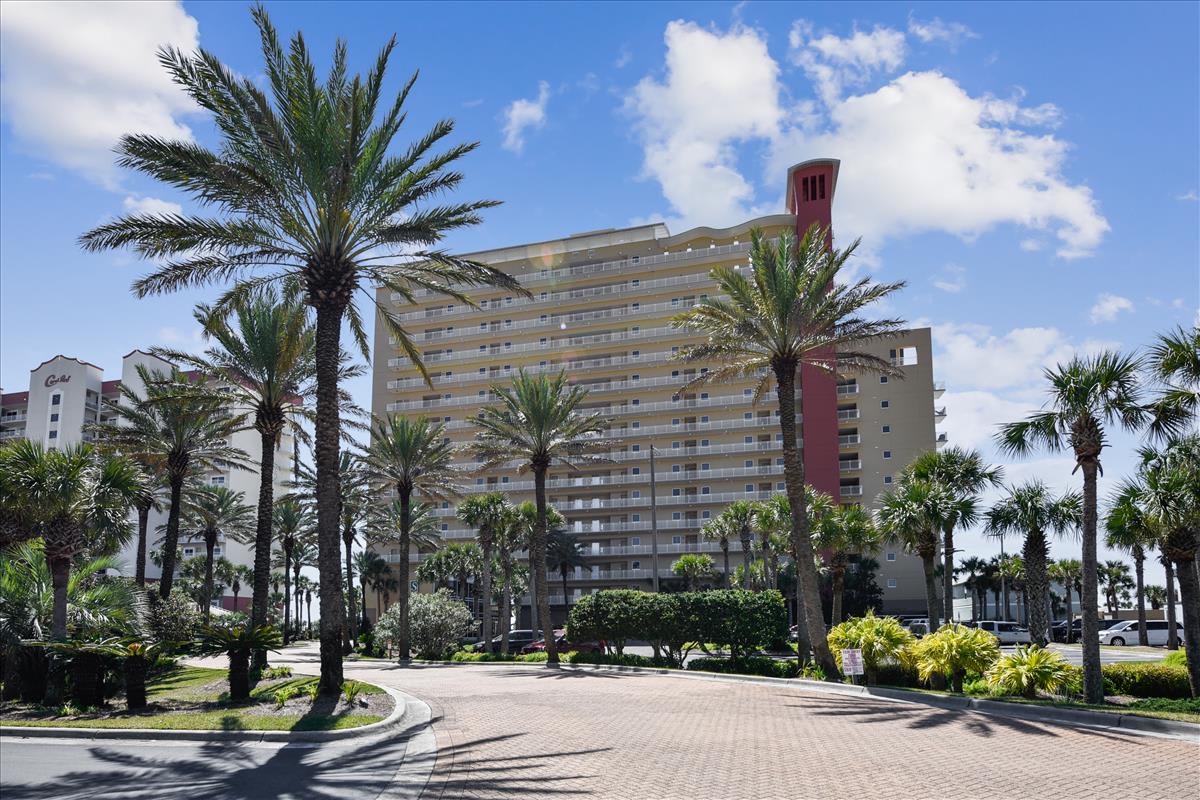 Exterior-Front Elevation-_KLH7718